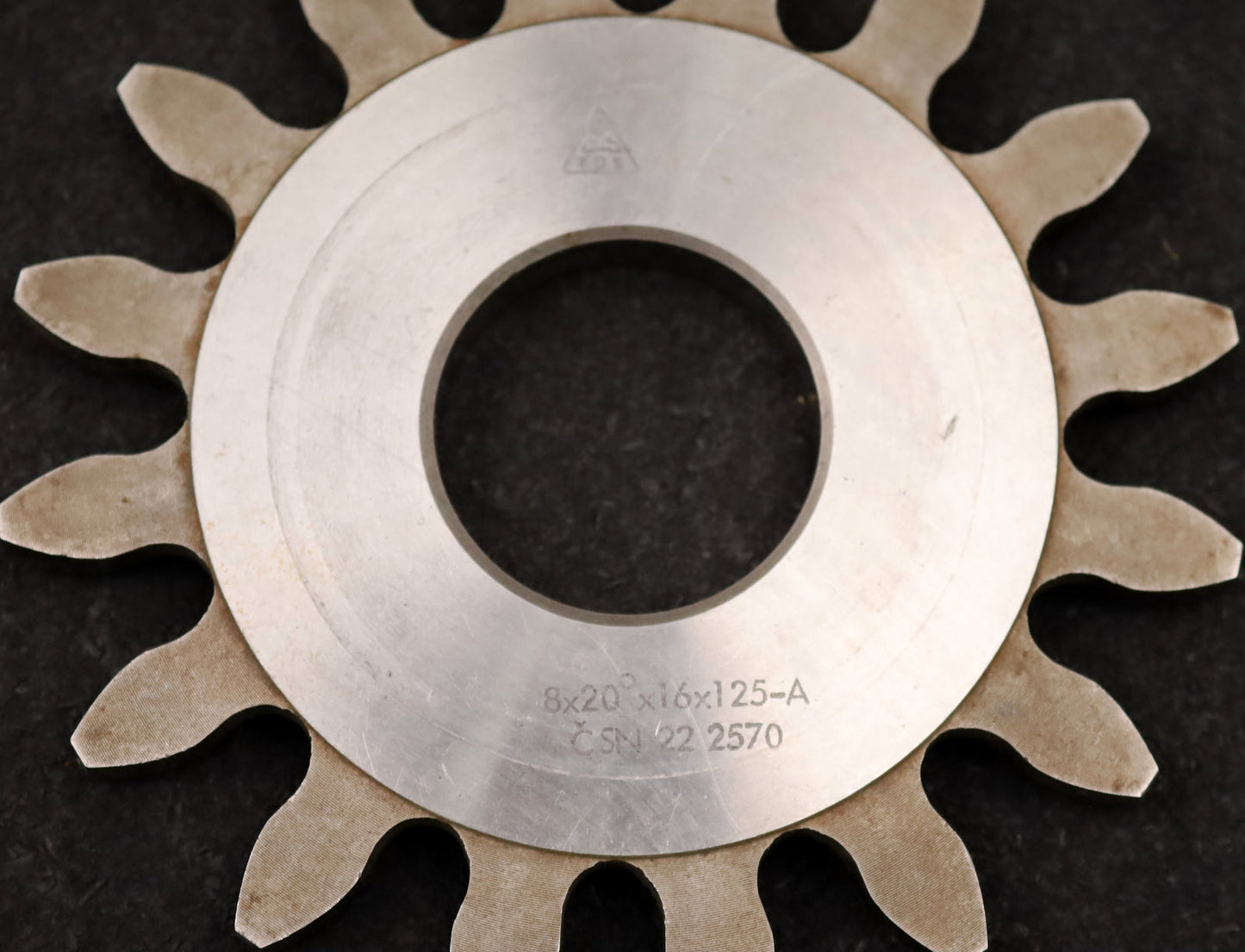 Bild des Artikels TDS-Scheibenschneidrad-gear-shaper-m=-8mm-EGW=-20°-Z=-16-Ø-143-x-12-x-Ø-1-3/4"