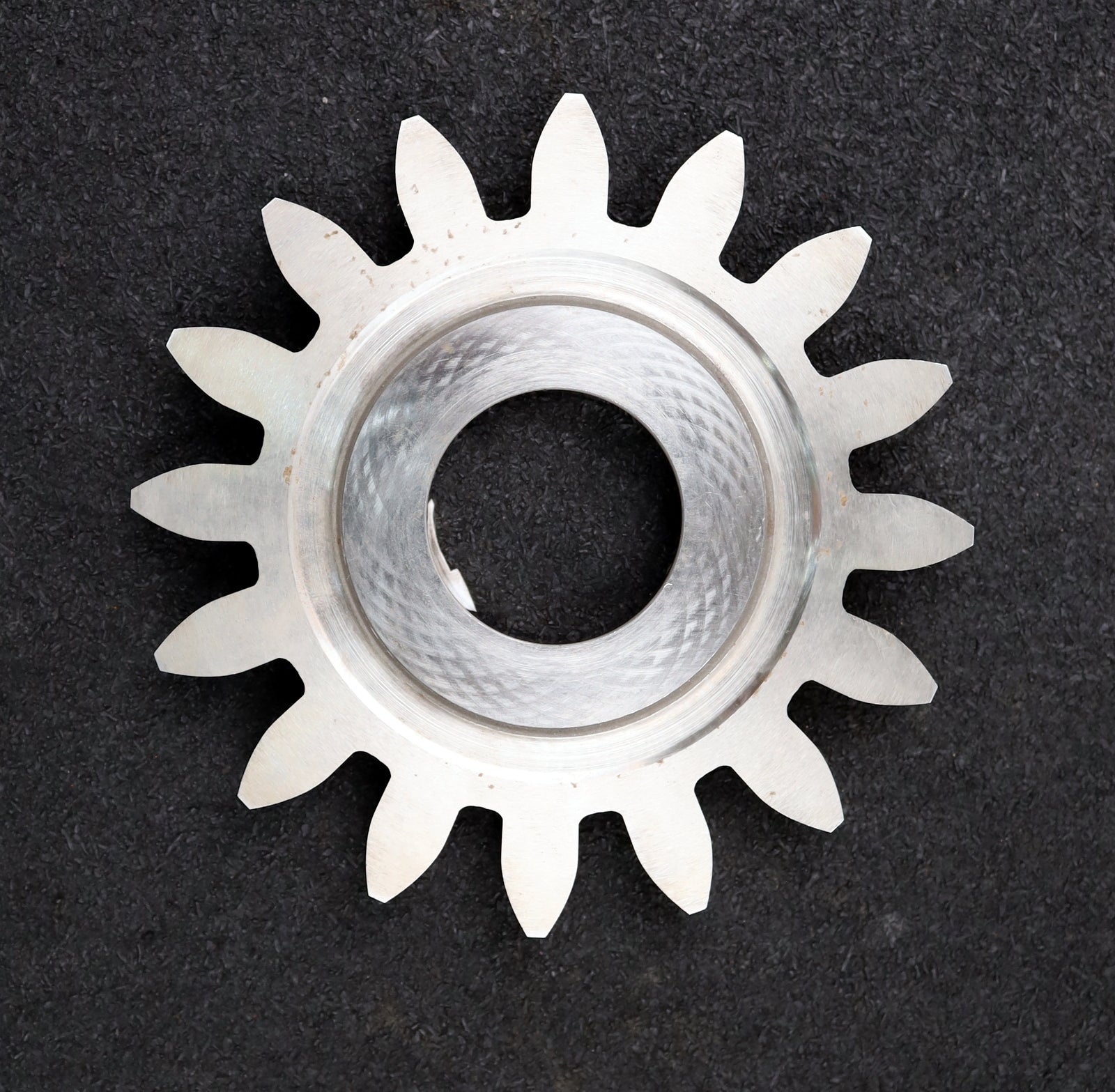Bild des Artikels SIZ-/-СИЗ-Scheibenschneidrad-m=-8mm-EGW=-20°-Z=-16-Ø-147-x-17-x-Ø-1-3/4"