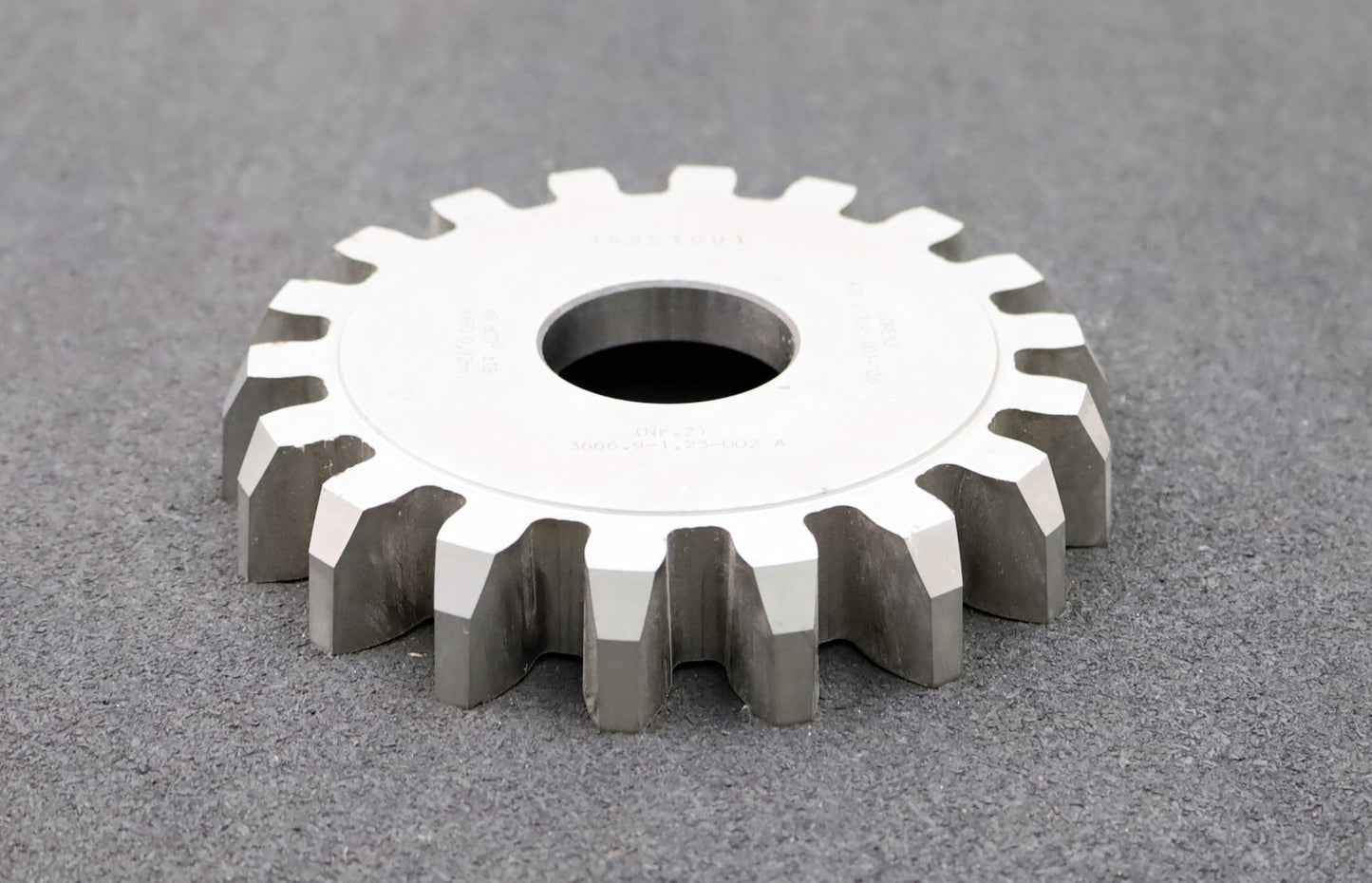 Bild des Artikels LORENZ-Scheibenschneidrad-m=-8mm-EGW=-20°-Z=-18-haP0-0,92mn-gebraucht