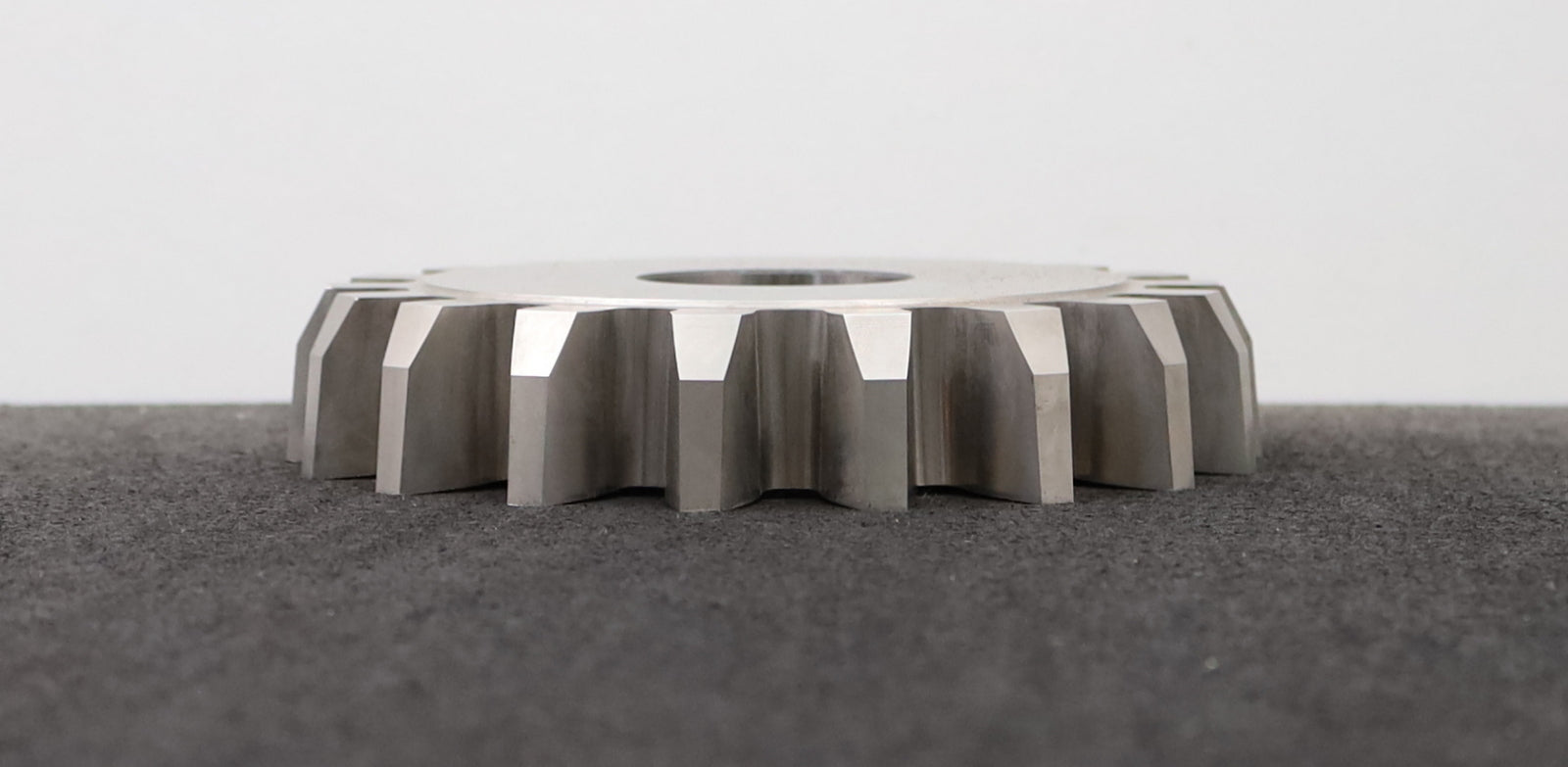 Bild des Artikels LORENZ-Scheibenschneidrad-gear-shaper-m=-8mm-EGW=-20°-Z=-18-haP0-0,92mn