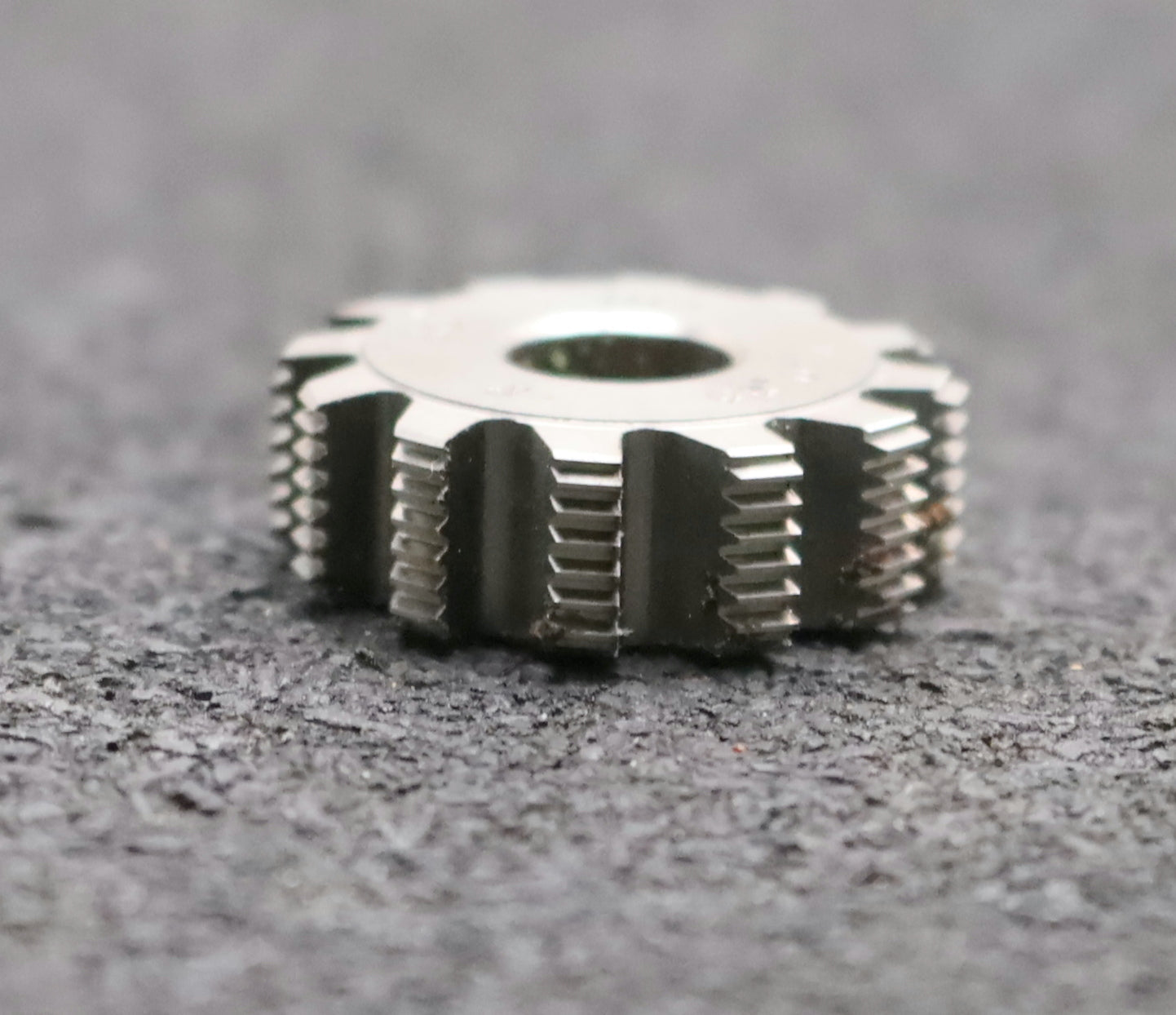 Bild des Artikels IMS-Vollstahl-Wälzfräser-m=-0,35mm-20°-EGW-DIN867-1gg.-Rechts-Ø24x8xØ8mm