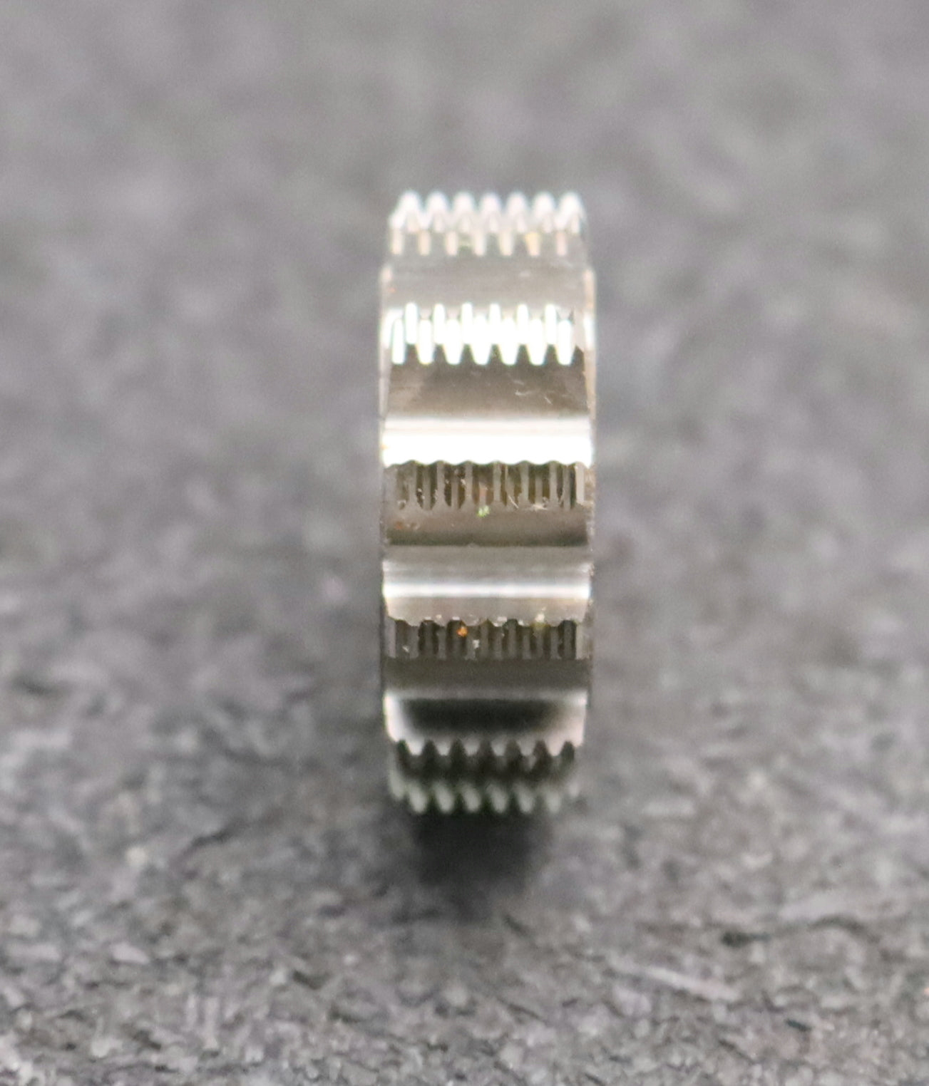 Bild des Artikels IMS-Vollstahl-Wälzfräser-m=-0,33mm-20°-EGW-DIN867-1gg.-Rechts-Ø24x8xØ8mm