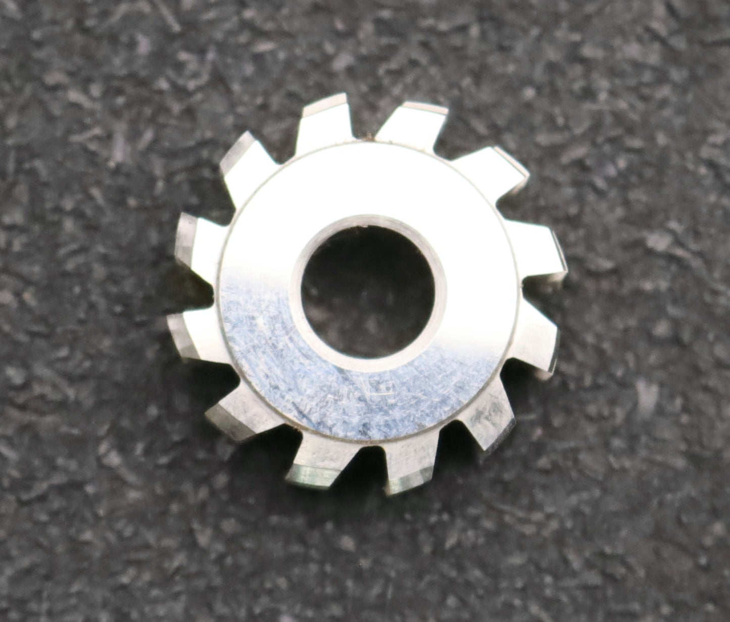 Bild des Artikels IMS-Vollstahl-Wälzfräser-m=-0,475mm-20°-EGW-DIN867-1gg.-Rechts-12-Spannuten