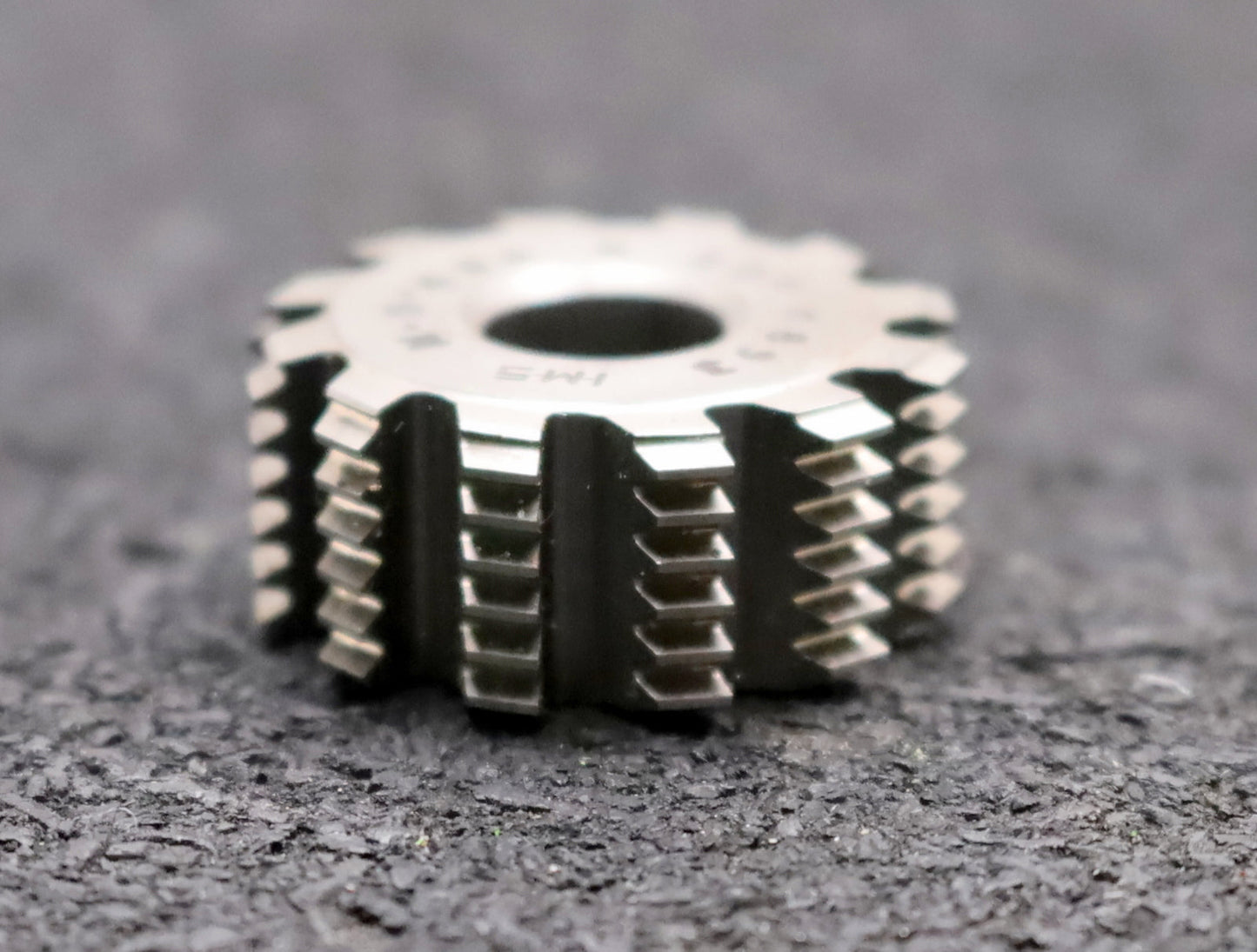 Bild des Artikels IMS-Vollstahl-Wälzfräser-m-=-0,485mm-20°-EGW-DIN867-1gg.-Rechts-Ø24x10xØ8mm