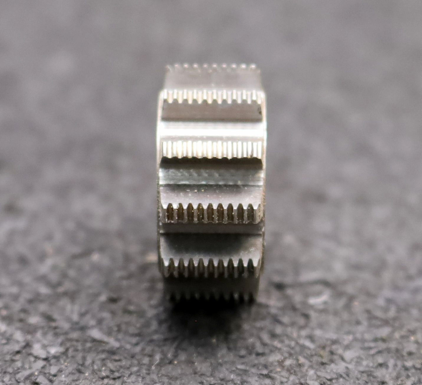 Bild des Artikels IMS-Vollstahl-Wälzfräser-m-=-0,29mm-20°-EGW-DIN867-1gg.-Rechts-Ø24x10xØ8mm