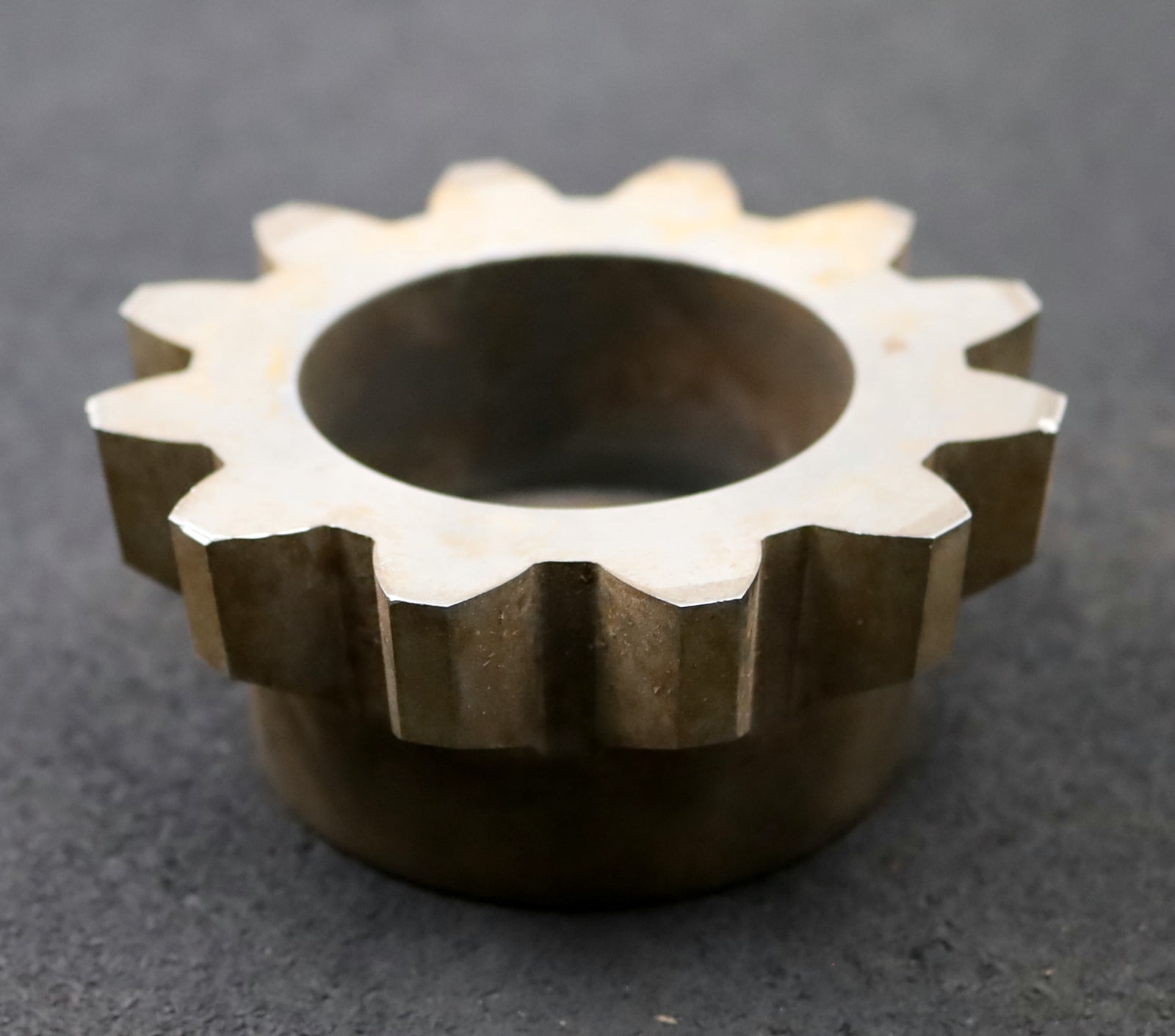 Bild des Artikels PWS-Glockenschneidrad-für-Zahnwellen-DIN5480-m=8mm-EGW-30°-Z=12-Restbreite-6mm