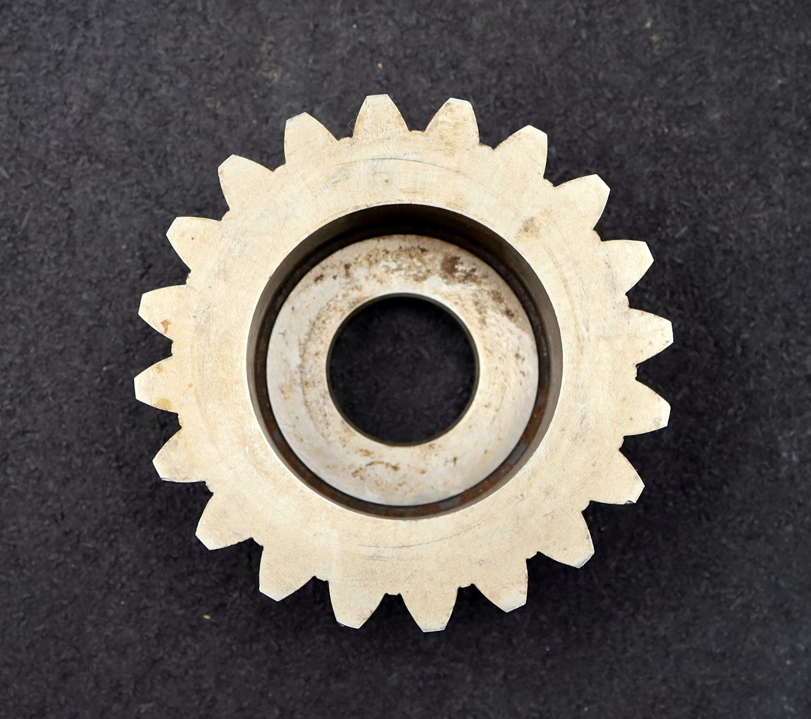 Bild des Artikels PWS-Glockenschneidrad-für-Zahnwellen-DIN5480-m=5mm-EGW-30°-Z=20-Ø107x43xØ1-1/4"