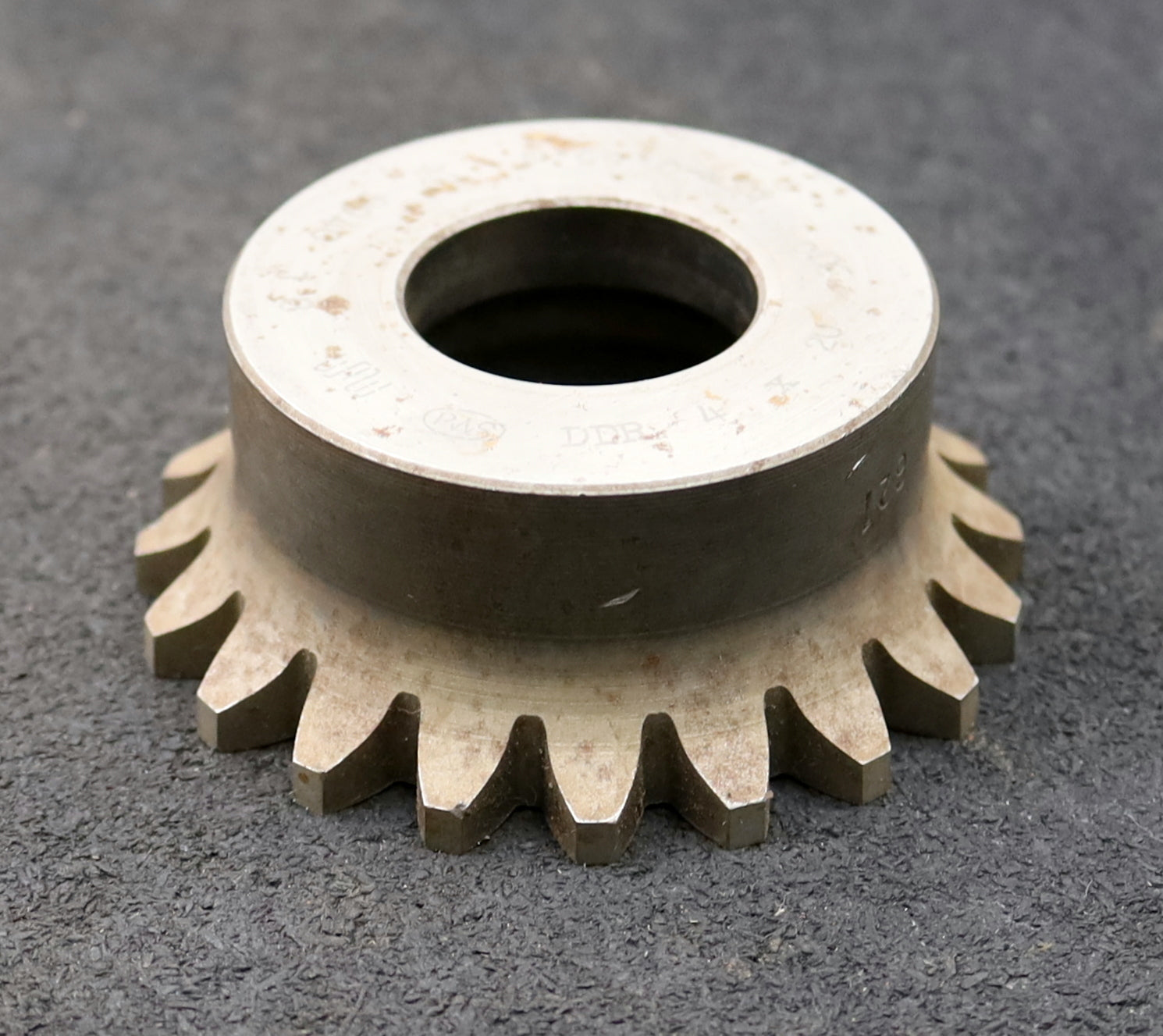 Bild des Artikels PWS-Glockenschneidrad-für-Zahnwellen-DIN5480-m=4mm-EGW-30°-Z=20-Ø84x32xØ1-1/4"