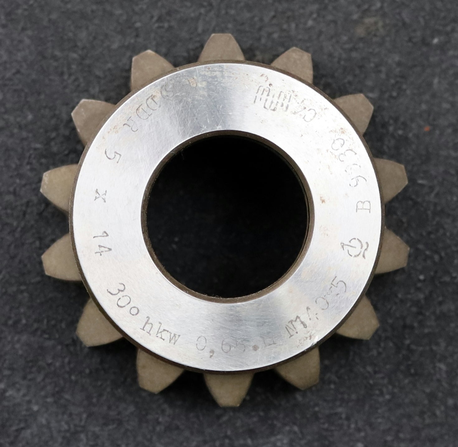 Bild des Artikels PWS-Glockenschneidrad-für-Zahnwellen-DIN5480-m=5mm-EGW-30°-Z=14-hkw-0,65m