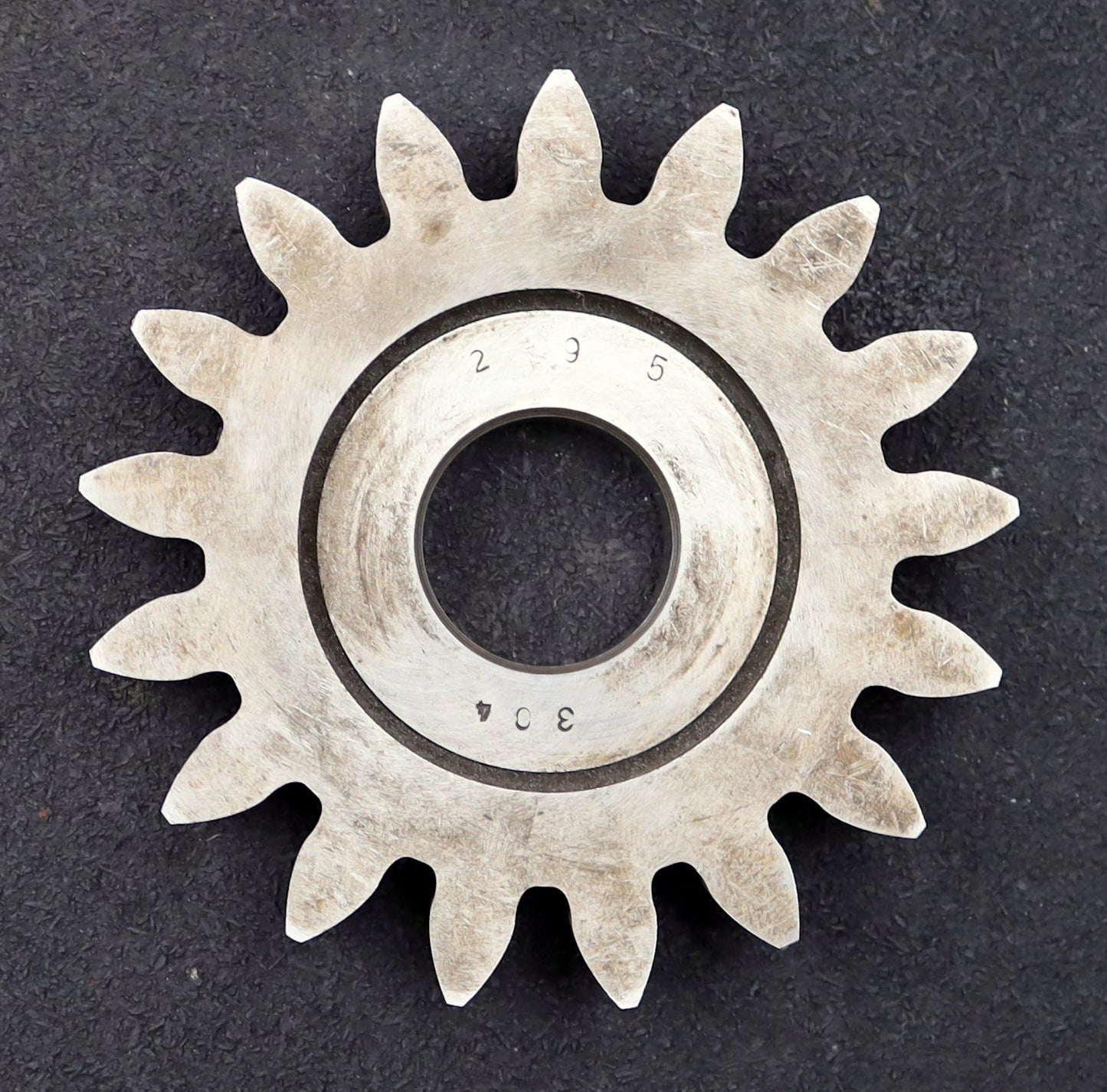 Bild des Artikels PWS-Scheibenschneidrad-m=6mm-EGW-20°-Z=17-BP-II-Ø117x20xØ1-1/4"-gebraucht
