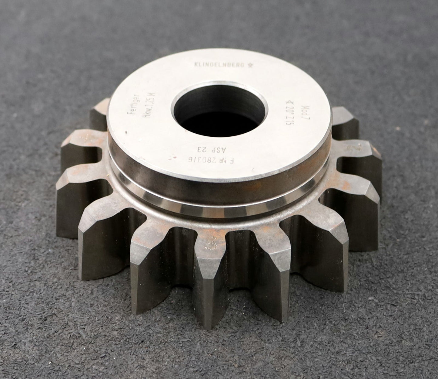 Bild des Artikels KLINGELNBERG-Glockenschneidrad-m=-7mm-EGW-20°-Z=-15-hkw=-1,25m-Ø124x46xØ1-1/4"