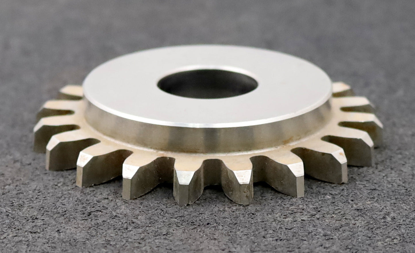 Bild des Artikels SIZ-/-СИЗ-Scheibenschneidrad-gear-shaper-m=-5mm-EGW-20°-Z=20-Ø112x19xØ1-1/4"-HSS