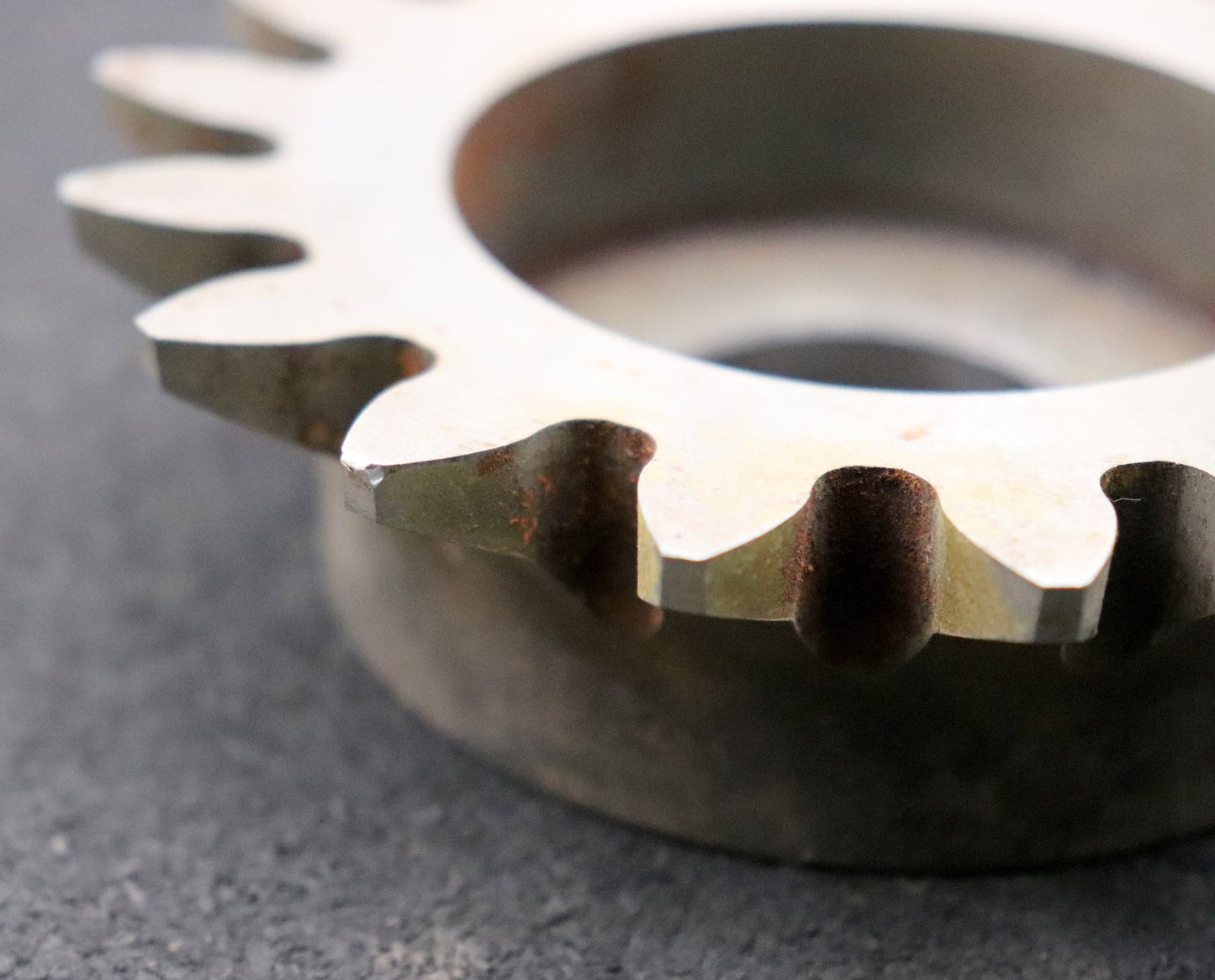 Bild des Artikels PWS-Glockenschneidrad-gear-shaper-m=-6mm-EGW-20°-Z=-17-BP-II-Ø117x34xØ1-1/4"