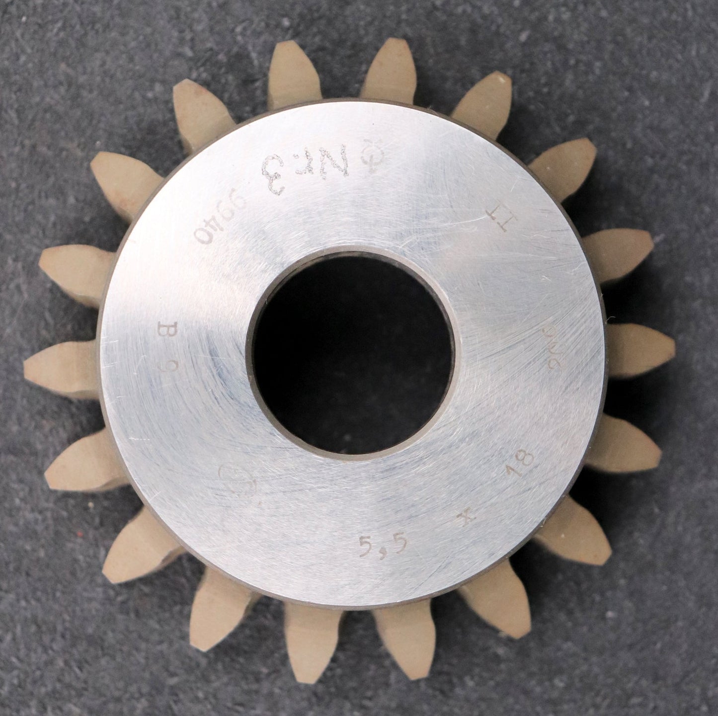 Bild des Artikels PWS-Glockenschneidrad-gear-shaper-m=-5,5mm-EGW-20°-Z=-18-BP-II-Ø115x45xØ1-1/4"