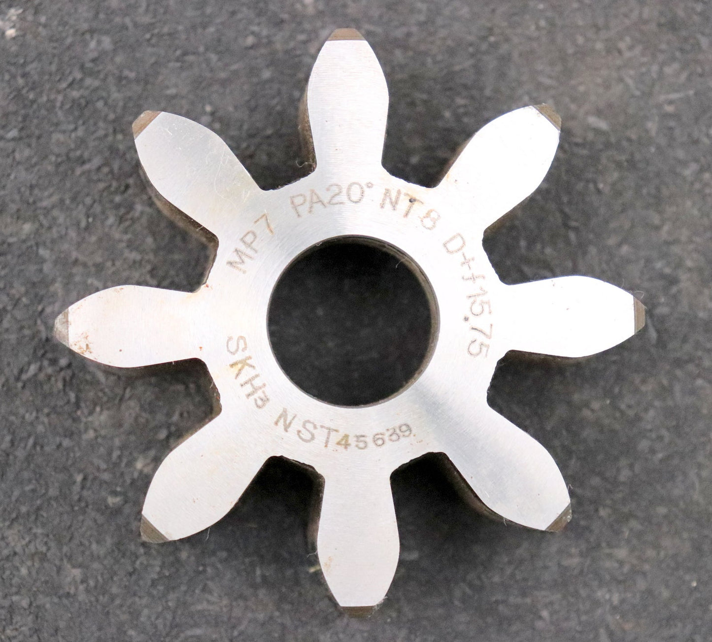 Bild des Artikels Scheibenschneidrad-gear-shaper-m=-7mm-EGW-20°-Z=-8-Ø74x22xØ20mm-gebraucht