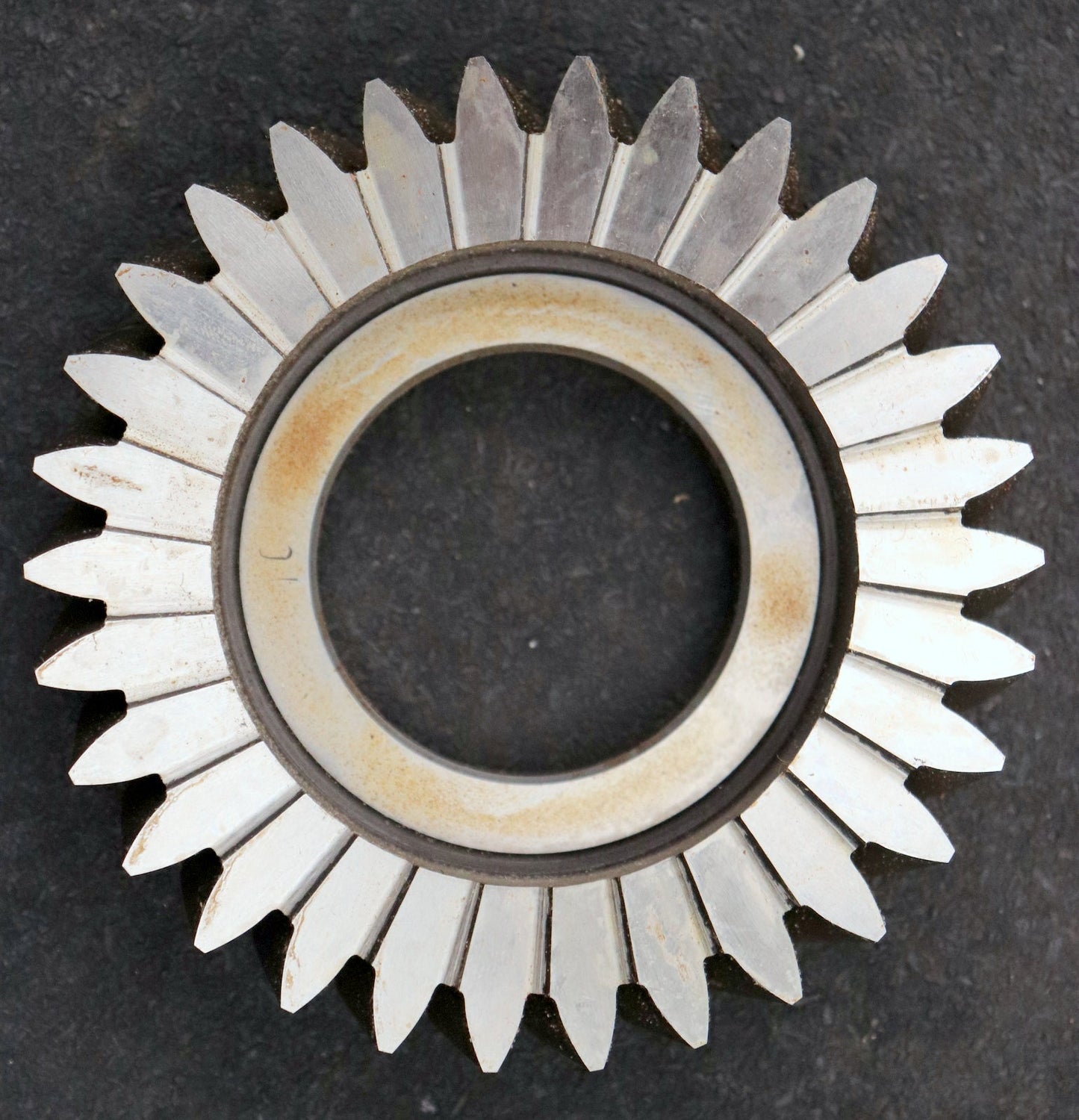 Bild des Artikels PWS-Scheibenschneidrad-mit-Treppenschliff-m=-3mm-EGW-20°-Z=-30-Ø102x26xØ1-3/4"