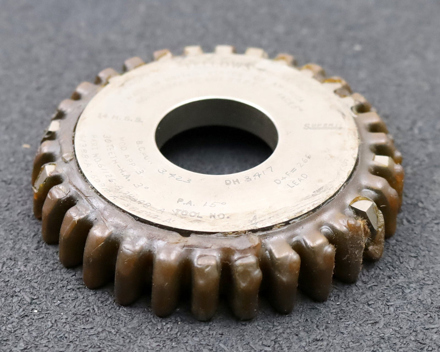 Bild des Artikels FELLOWS-Scheibenschneidrad-gear-shaper-m=-3mm-EGW-15°-Z=-30-ß=-H.A.=-3°-HSS