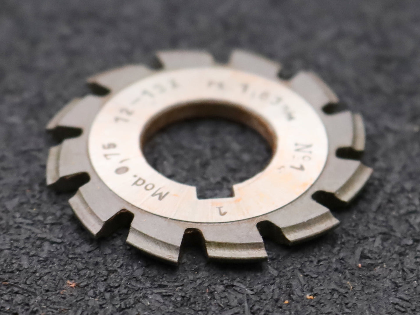 Bild des Artikels DOLD-Zahnformfräser-m=-0,75mm-No.-1-für-Z=-12-13-EGW-15°-LKN-gear-profile-cutter