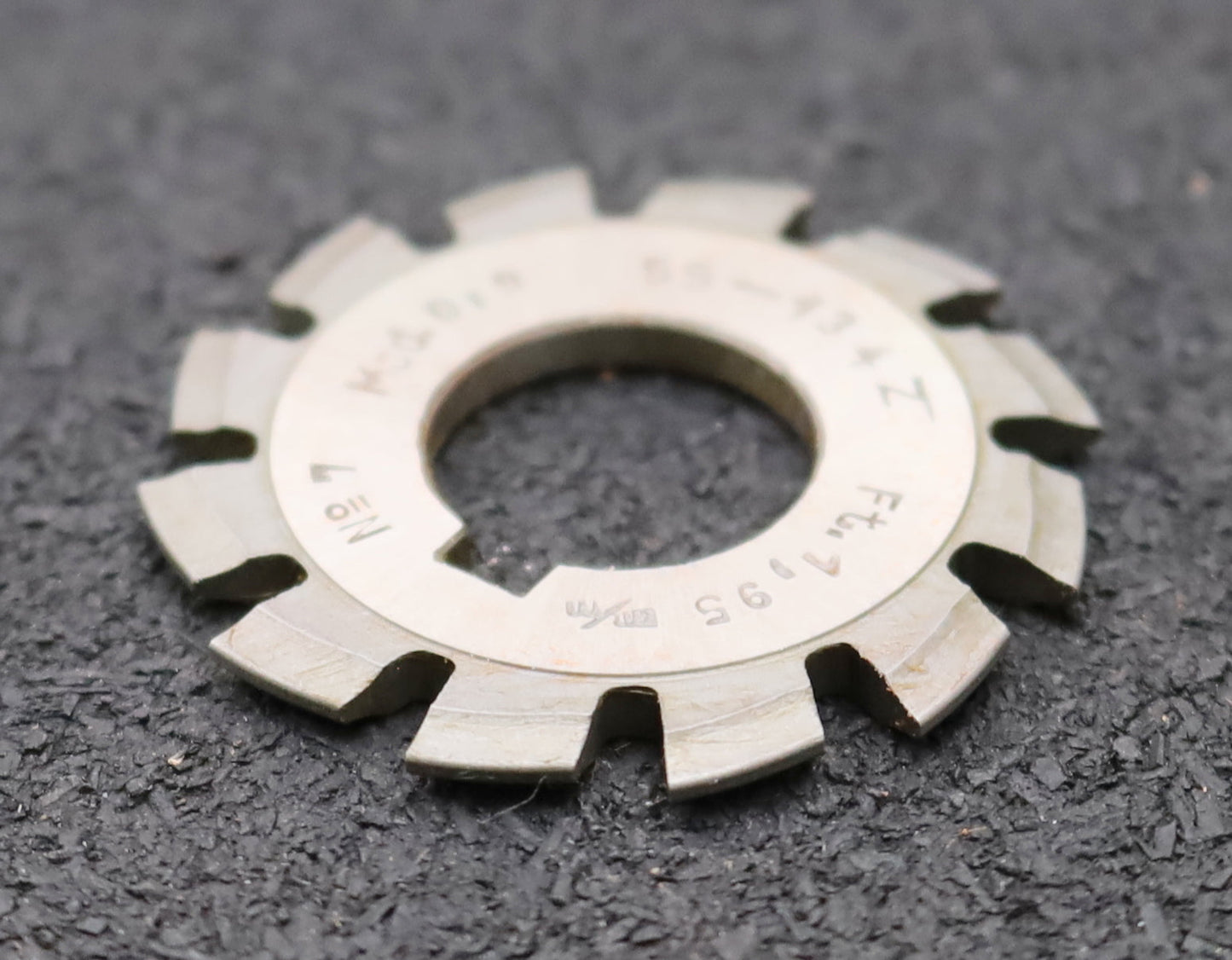 Bild des Artikels DOLD-Zahnformfräser-m=-0,9mm-No.-7-für-Z=-55-134-EGW-15°-gear-profile-cutter