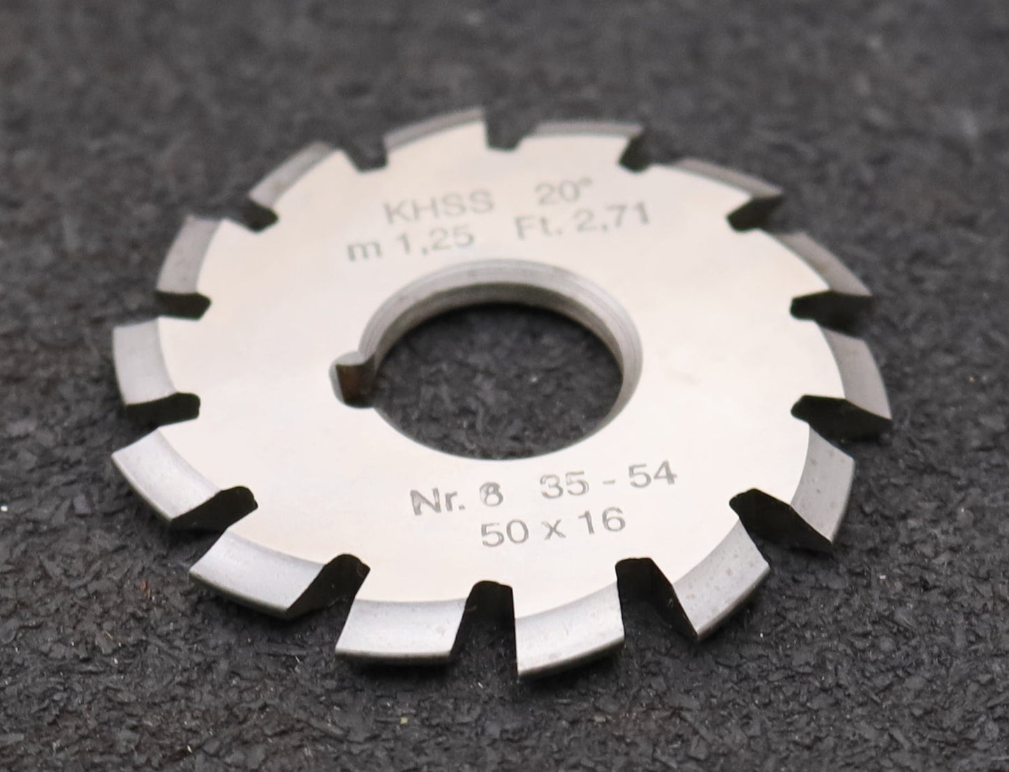 Bild des Artikels DOLD-Zahnformfräser-m=-1,25mm-No.-8-für-Z=-135-00-EGW-20°-gear-profile-cutter