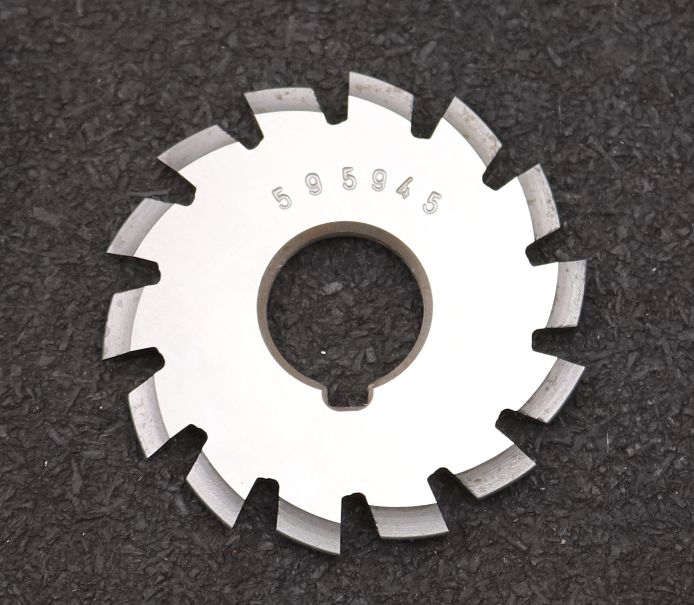 Bild des Artikels DOLD-Zahnformfräser-m=-1,25mm-No.-8-für-Z=-135-00-EGW-20°-gear-profile-cutter