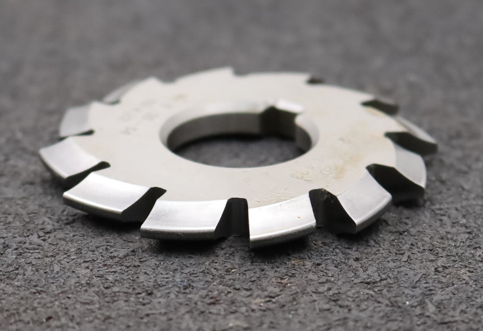 Bild des Artikels DOLD-Zahnformfräser-m=-2mm-No.-6-für-Z=-35-54-EGW-20°-gear-profile-cutter