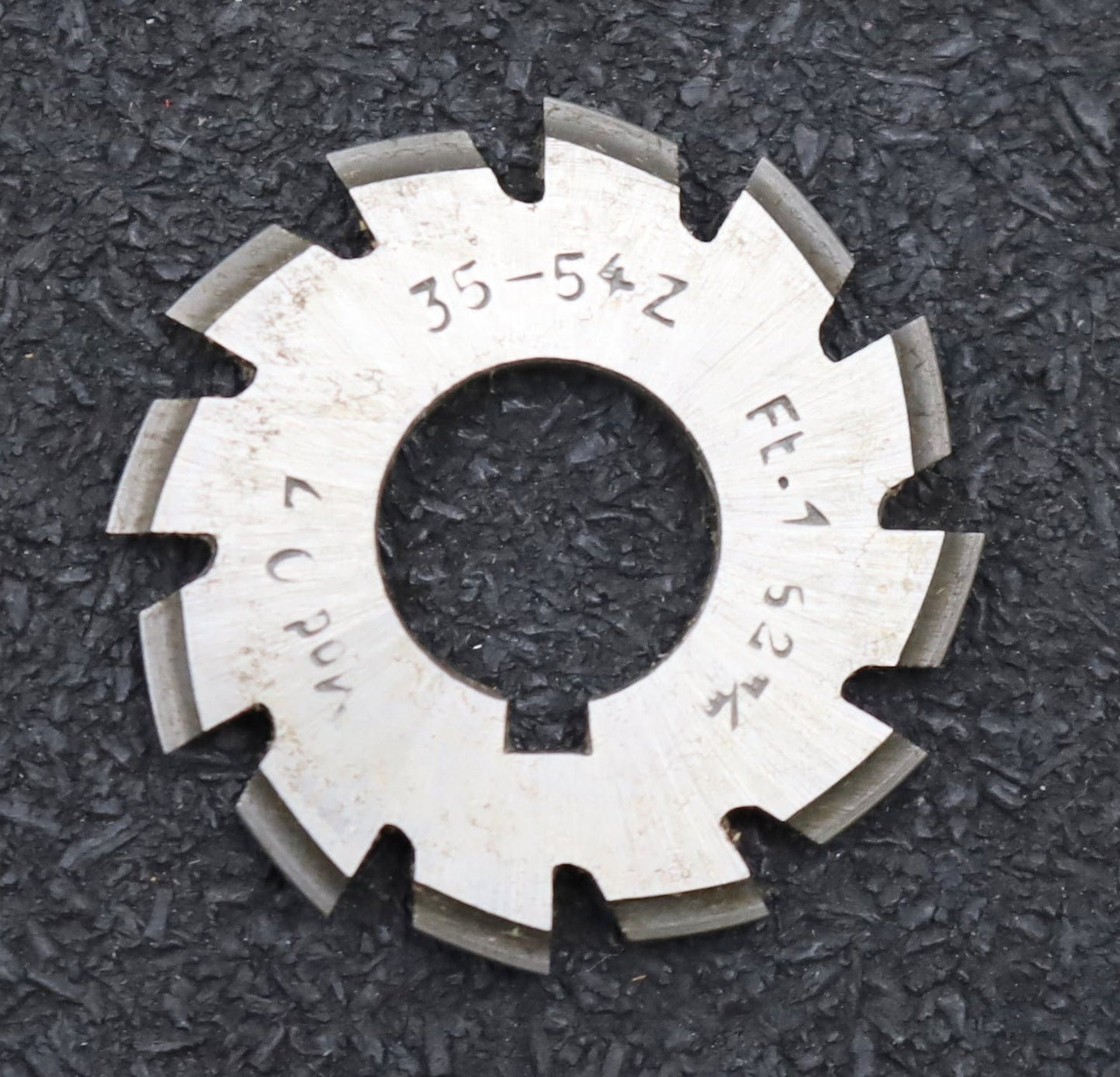 Bild des Artikels DOLD-Zahnformfräser-m=-0,7mm-No.-6-für-Z=-35-54-gear-profile-cutter