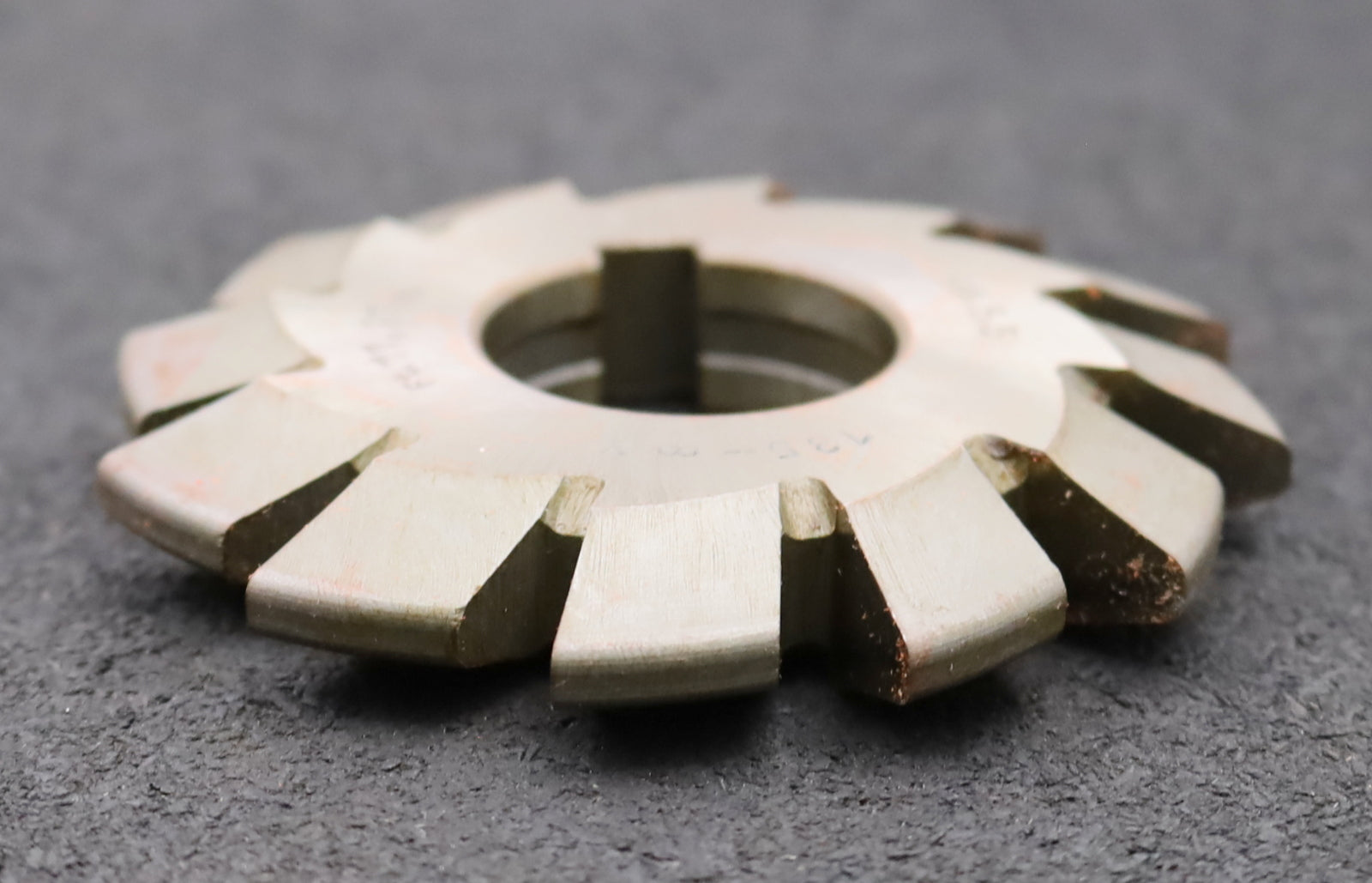 Bild des Artikels DOLD-Zahnformfräser-m=-5,5mm-No.-8-für-Z=-135-00-EGW-20°-Ø95x32mm-LKN