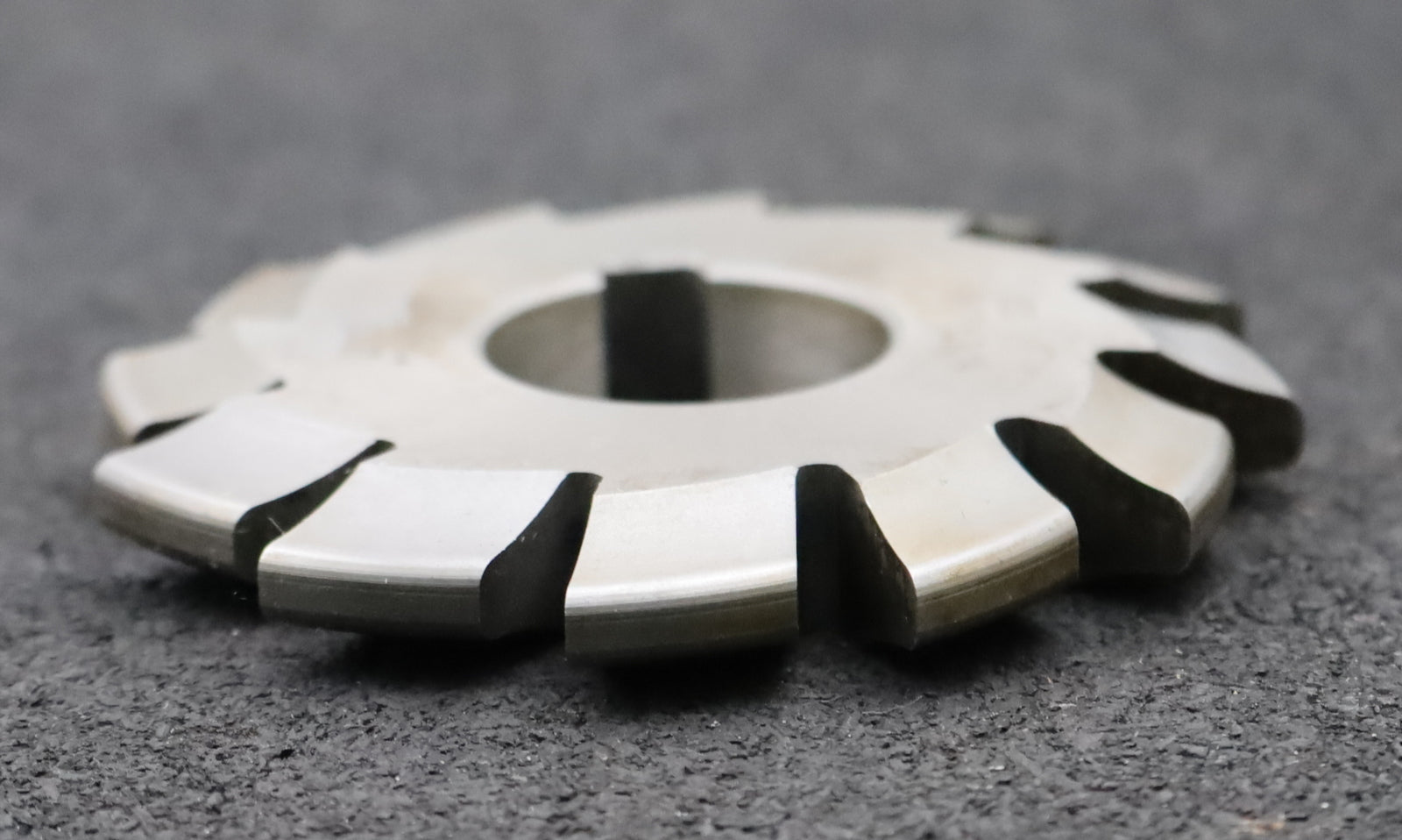 Bild des Artikels DOLD-Zahnformfräser-D.P.=-6-No.-3-für-Z=-35-54-EGW-20°-gear-profile-cutter