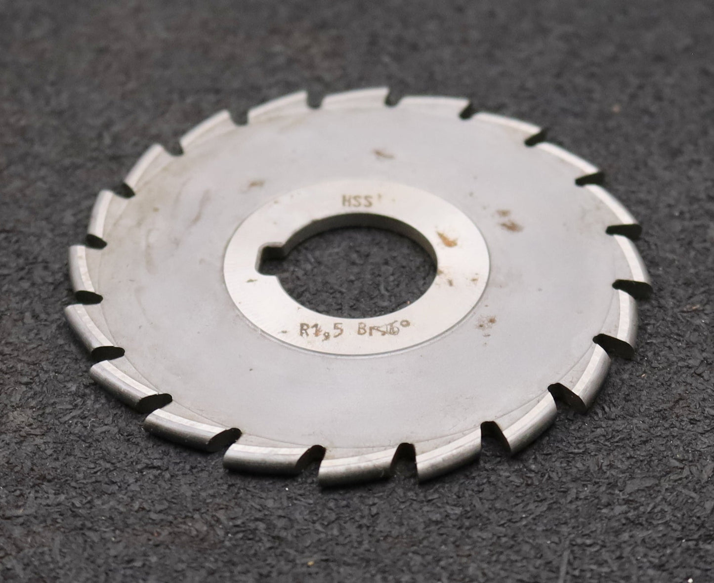 Bild des Artikels DOLD-Halbrund-Formfräser-konvex-Radiusfräser-Radius-1,5mm-Spannwinkel-6°-HSS