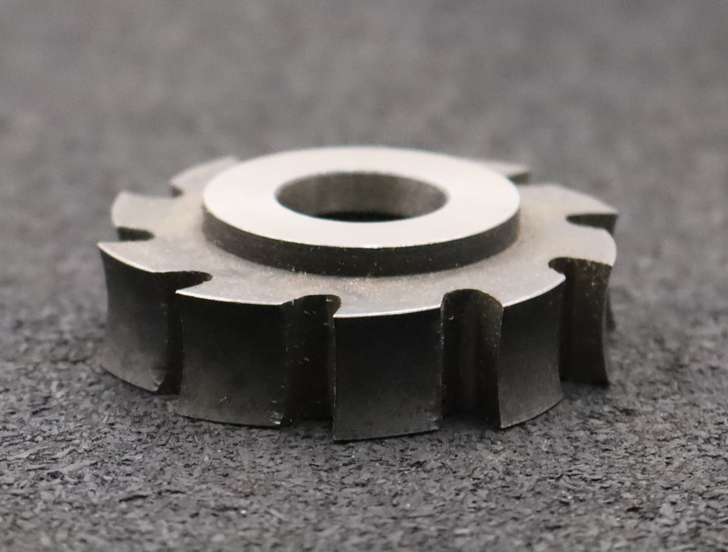 Bild des Artikels DOLD-Formfräser-konkav-Radiusfräser-Radius-17,5mm- Ø50x15x Ø16mm-10-Spannuten