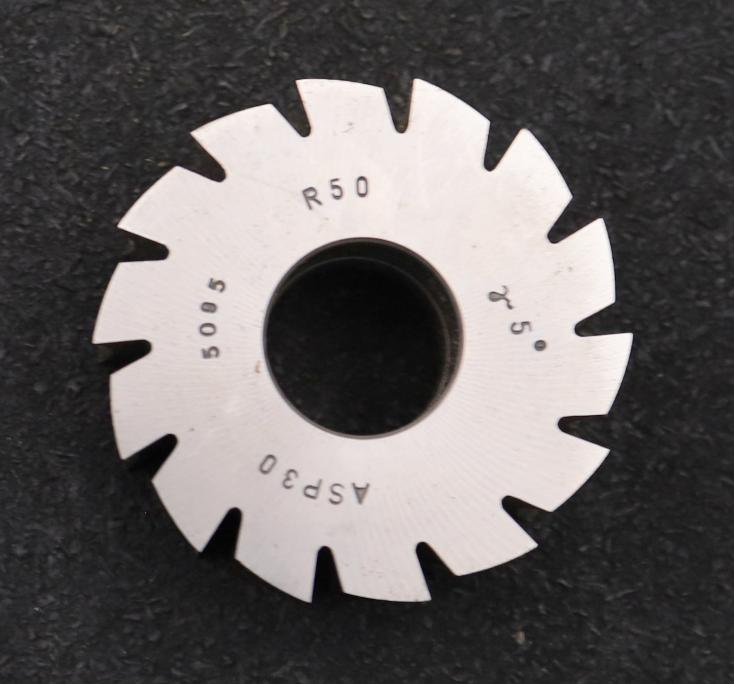 Bild des Artikels DOLD-Formfräser-konkav-Radiusfräser-Radius-50,0mm- Ø60,5x27x Ø22mm-14-Spannuten