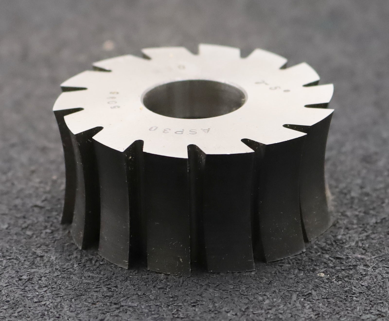 Bild des Artikels DOLD-Formfräser-konkav-Radiusfräser-Radius-50,0mm- Ø60,5x27x Ø22mm-14-Spannuten