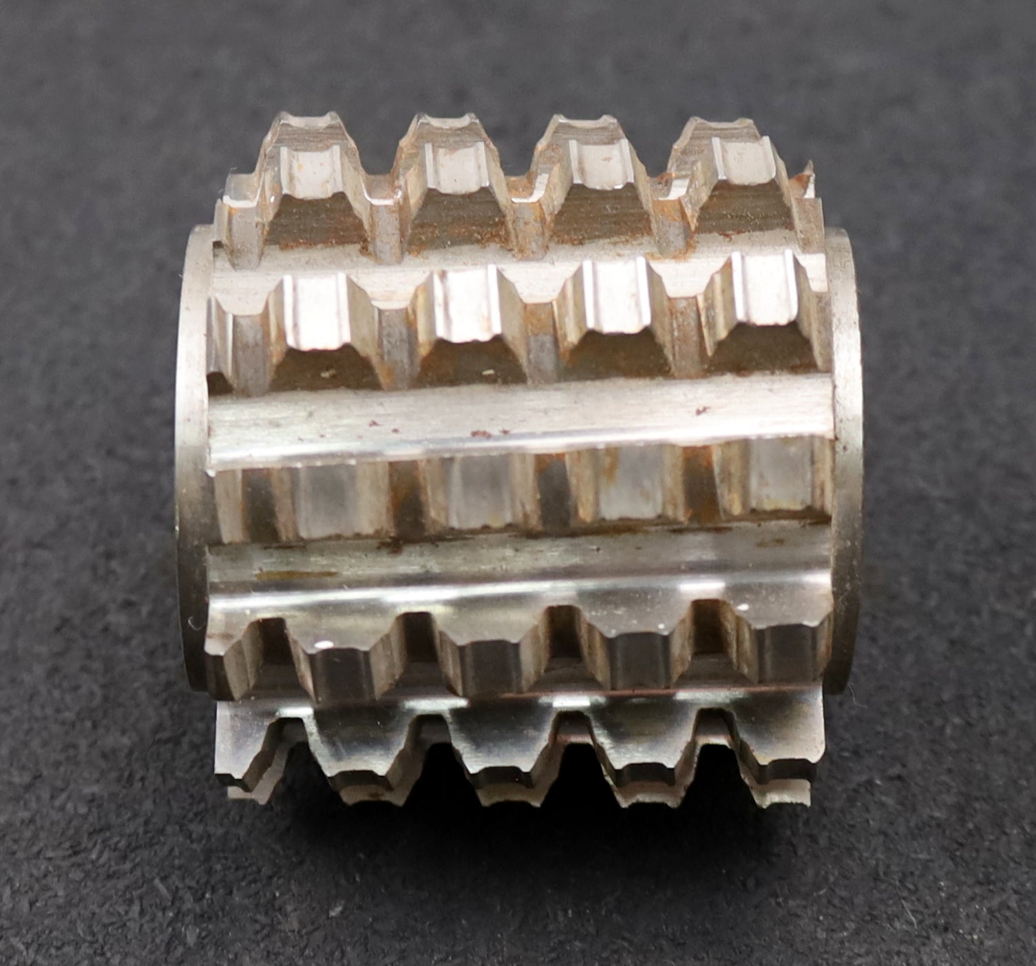 Bild des Artikels LEIMBACH-Keilwellen-Wälzfräser-6-Keile-23,5x28x6,2mm-mit-Höcker-Vorfräser-LKN
