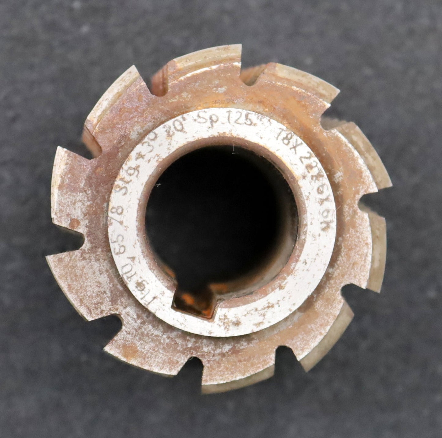 Bild des Artikels HENTZEN-Keilwellen-Wälzfräser-6-Keile-18x22x6mm-mit-Höcker-Ø60x61xØ27mm