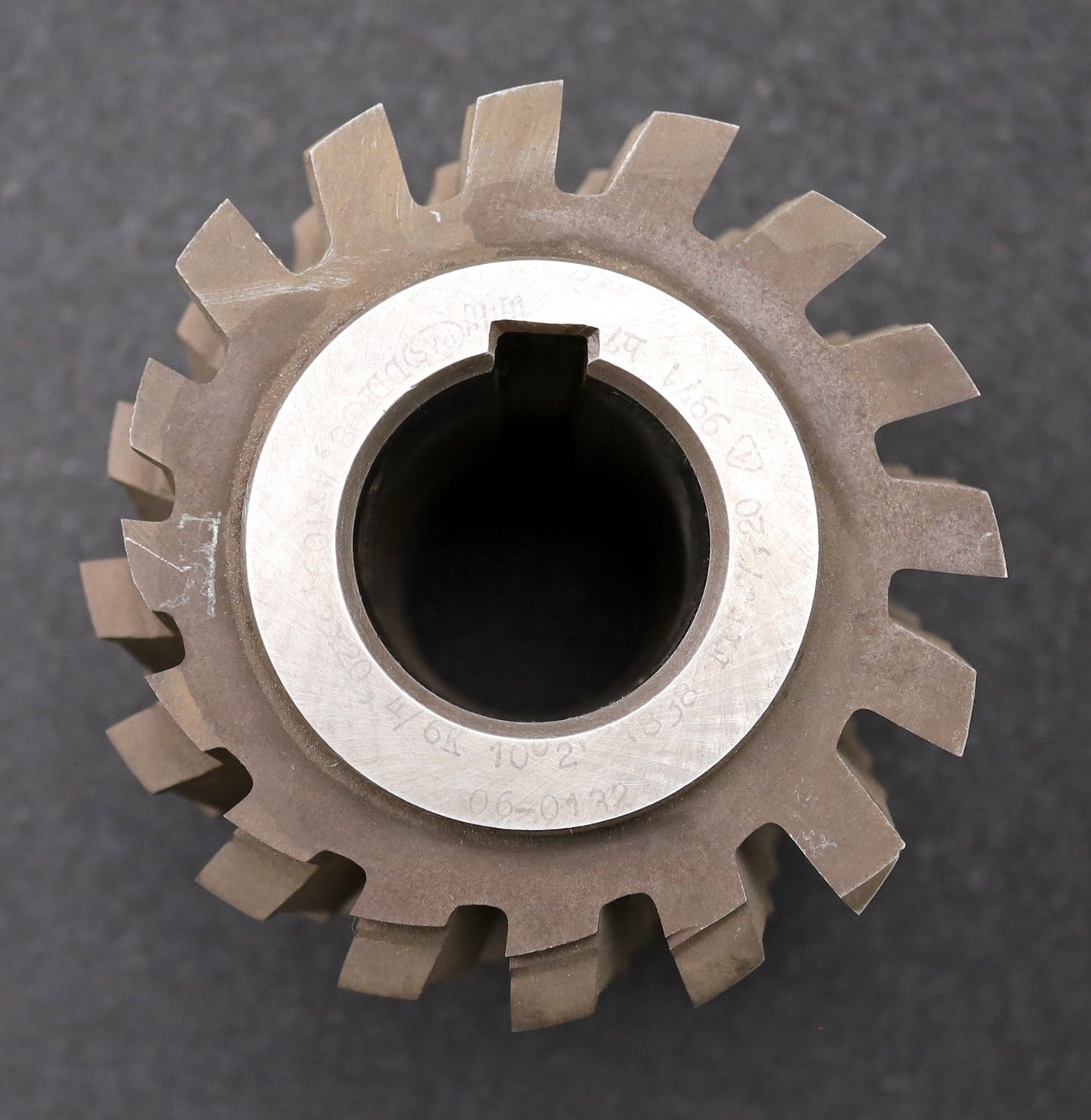 Bild des Artikels PWS-Keilwellen-Wälzfräser-6-Keile-98,4x109,5x20,4mm-mit-Höcker-Ø109x111xØ40mm