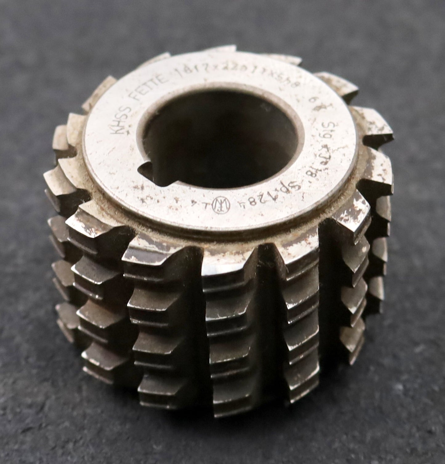 Bild des Artikels FETTE-Keilwellen-Wälzfräser-6-Keile-18x22x5mm-mit-Höcker-Ø62x47xØ27mm-LKN