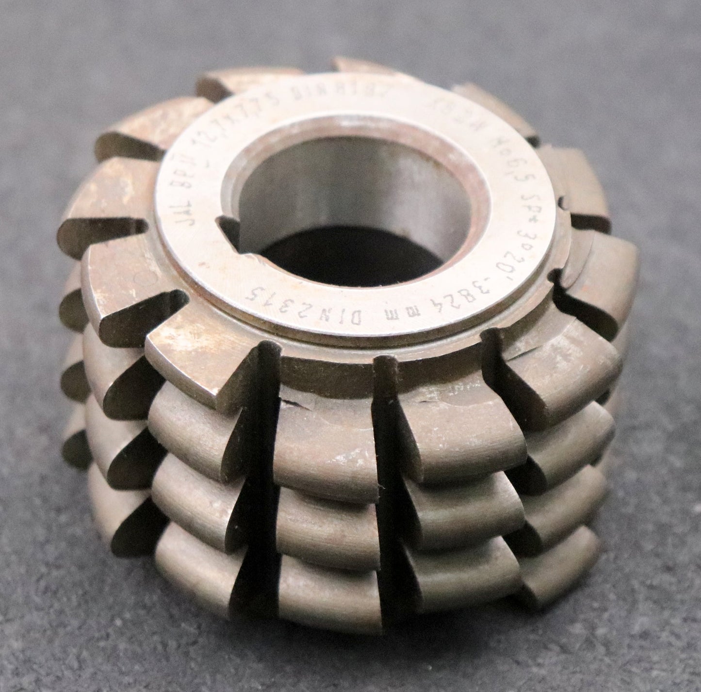 Bild des Artikels JAL-Kettenrad-Wälzfräser-Teilung-12,7mm=-1/2"-RollenØ-7,75mm-BP-II-Ø79x56xØ32mm