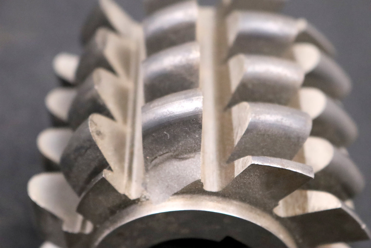 Bild des Artikels Kettenrad-Wälzfräser-Teilung-15,875mm-=-5/8"-RollenØ-10,2mm-Ø80x71xØ27mm