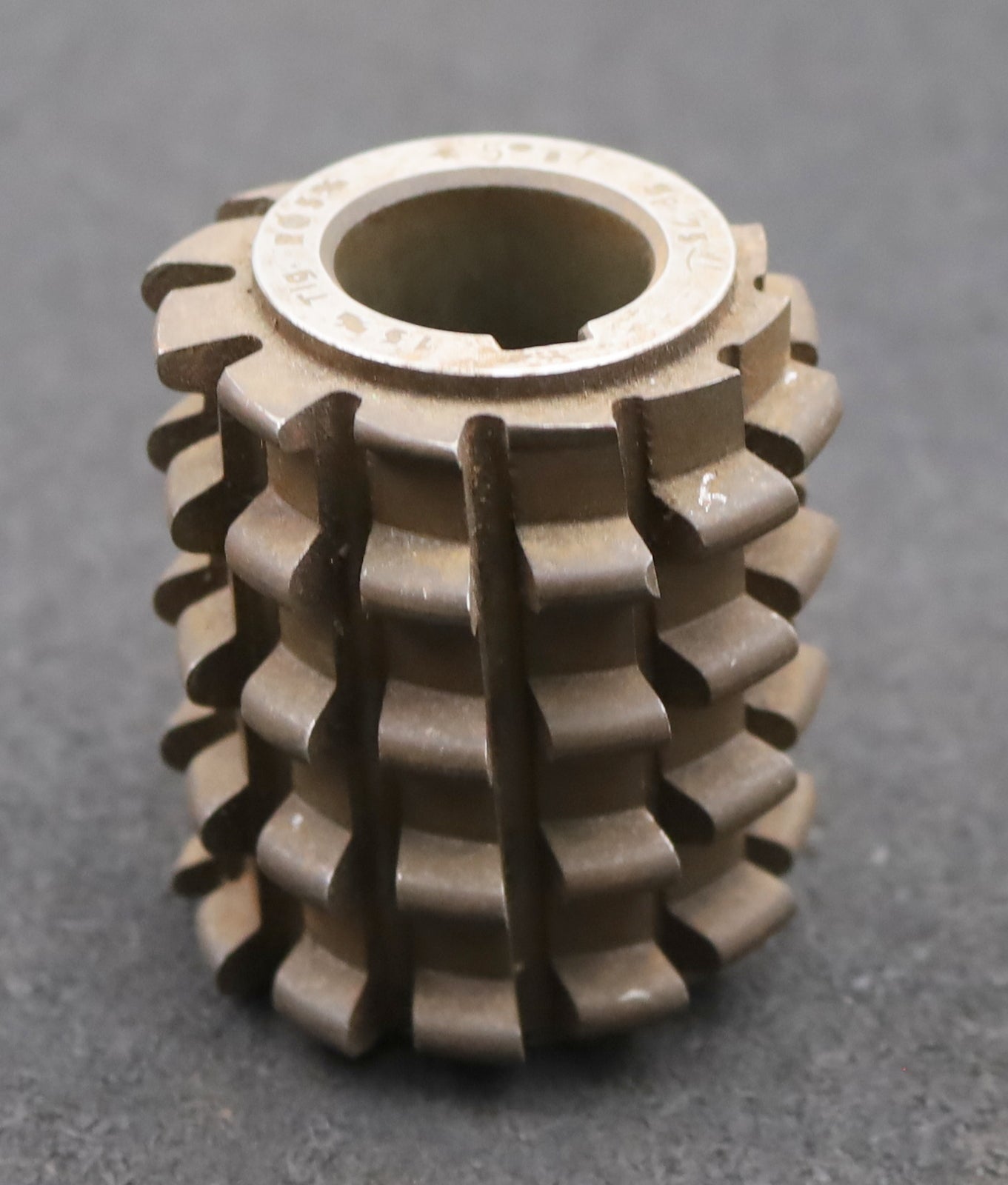 Bild des Artikels ESKA-Kettenrad-Wälzfräser-chainwheel-hob-Teilung-15mm-RollenØ-5mm