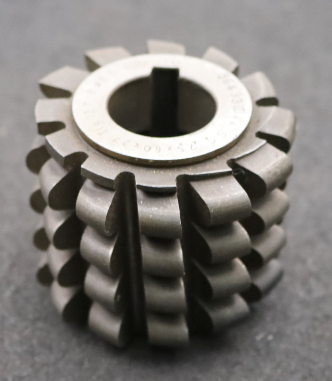 Bild des Artikels Kettenrad-Wälzfräser-Teilung-12,7mm=-1/2"-RollenØ-8,5mm-Ø70x60xØ27mm-mit-LKN