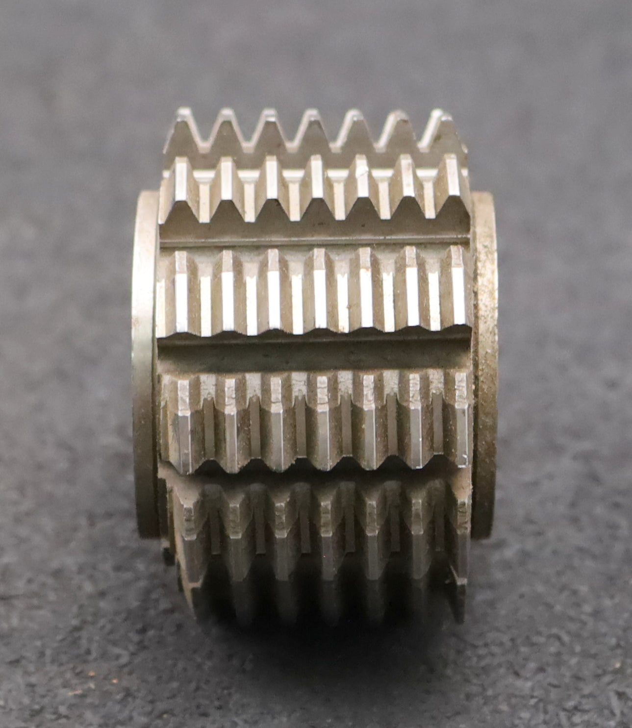 Bild des Artikels JAL-Zahnrad-Wälzfräser-gear-hob-m=-1,5mm-BPII-nach-DIN3972-EGW-20°-Ø57x38xØ22mm