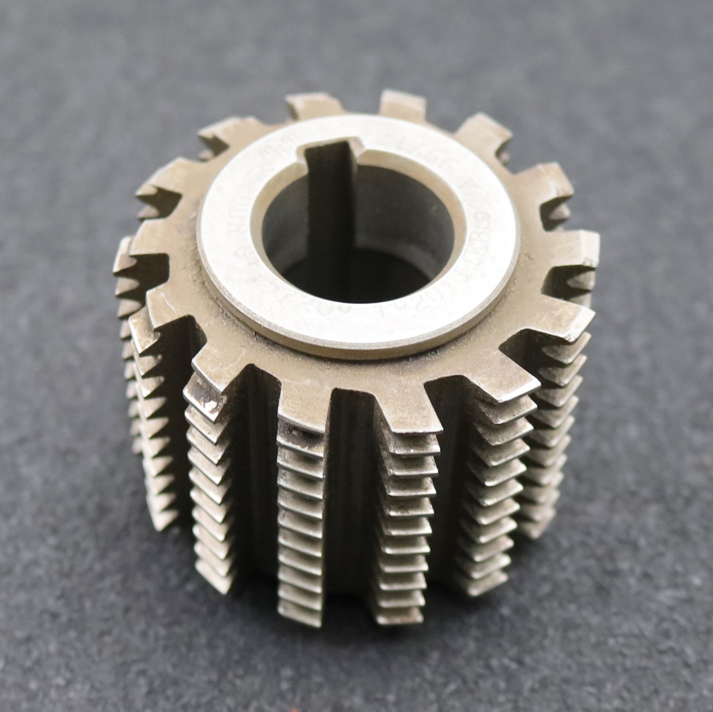 Bild des Artikels PWS-Zahnrad-Wälzfräser-gear-hob-m=-1,5mm-BPII-nach-DIN3972-EGW-20°-Ø69x58xØ27mm
