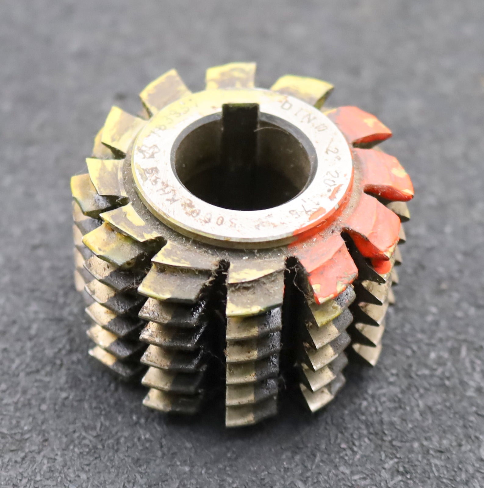 Bild des Artikels Zahnrad-Wälzfräser-gear-hob-m=-1,75mm-BPIII-nach-DIN3972-EGW-20°-Ø56x38xØ22mm