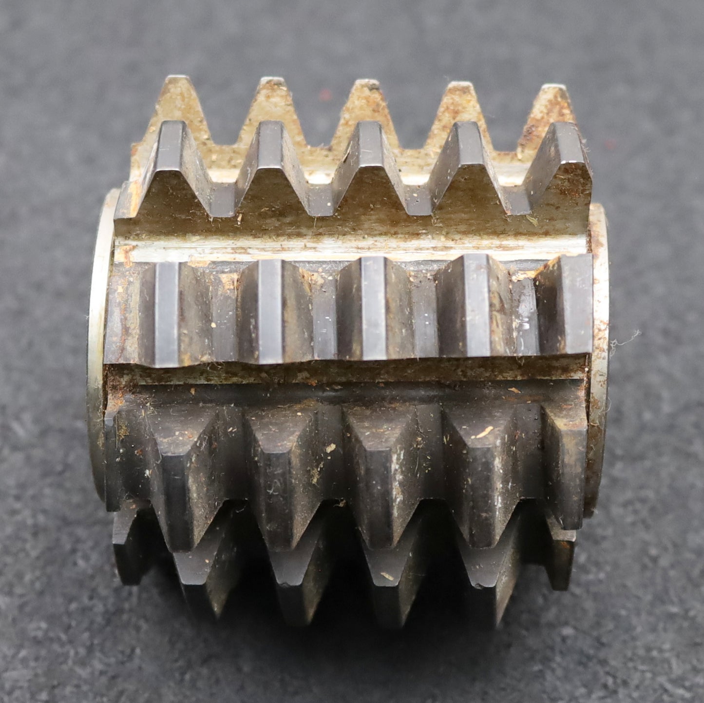 Bild des Artikels Zahnrad-Wälzfräser-gear-hob-m=4,5mm-EGW-20°--Ø83x76xØ27mm-mit-LKN-1gg.-Rechts