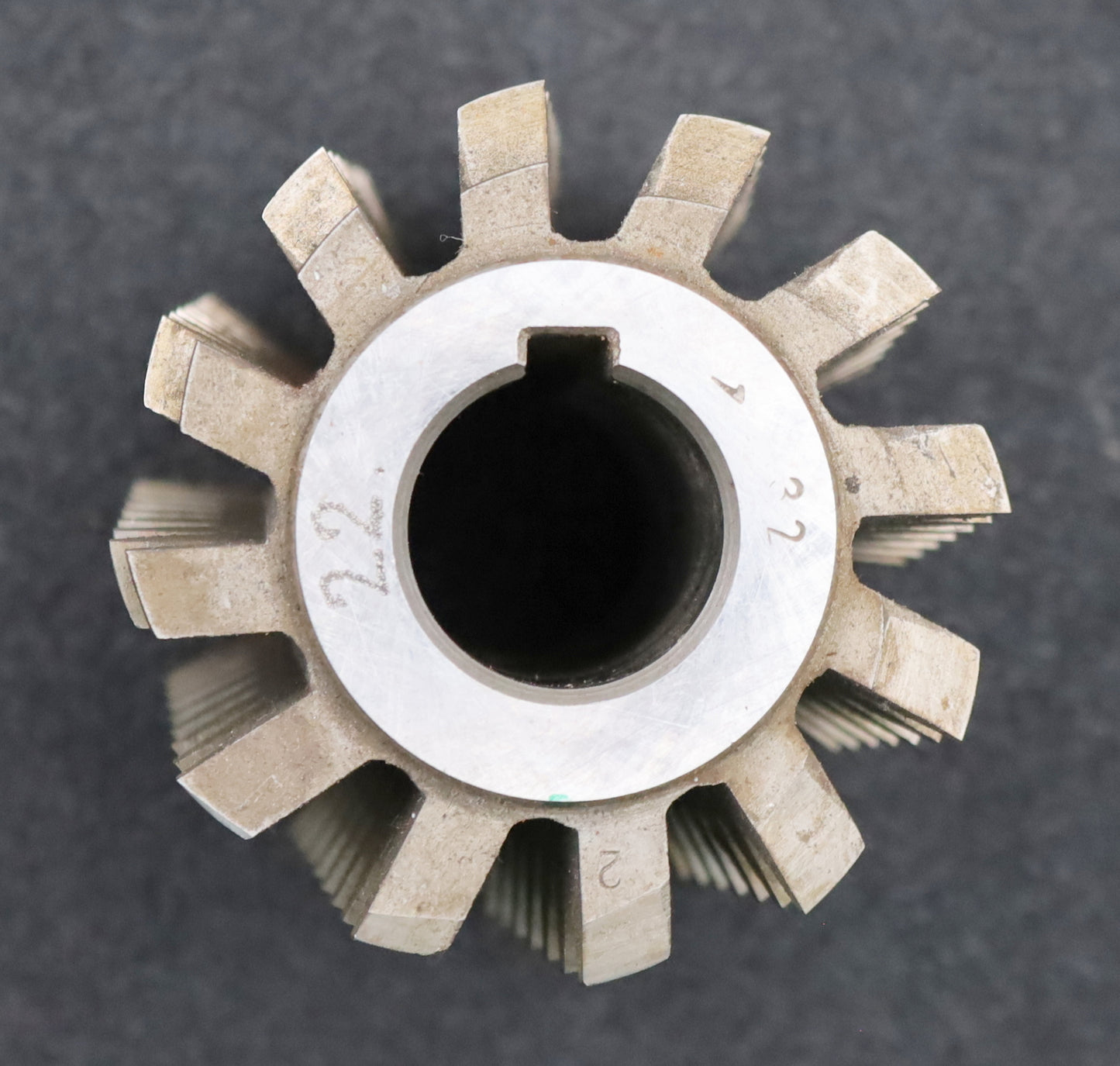 Bild des Artikels Zahnrad-Wälzfräser-gear-hob-m=4,0mm-EGW-20°-Ø79x100xØ27mm-mit-LKN-1gg.-Links