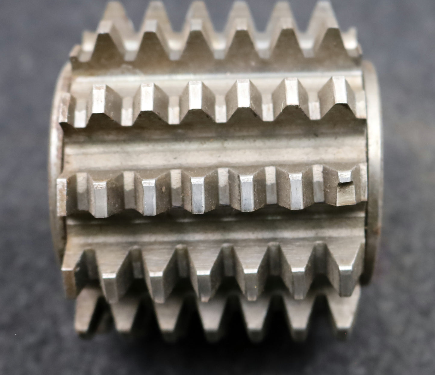 Bild des Artikels PWS-Zahnrad-Wälzfräser-gear-hob-m=3,0mm-EGW-20°-BPI-DIN-3972-Ø79x369x32mm