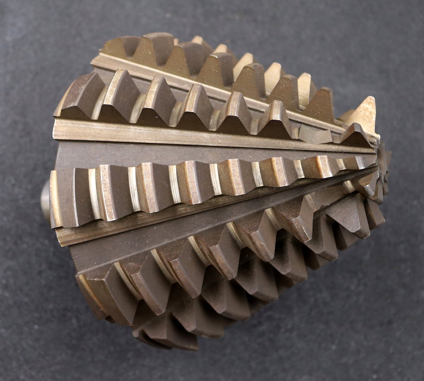 Bild des Artikels KLINGELNBERG-Palloid-Wälzfräser-m=-6,0-EGW-20°-Zahnform-III-1gg.-Re.-WN6-67-95