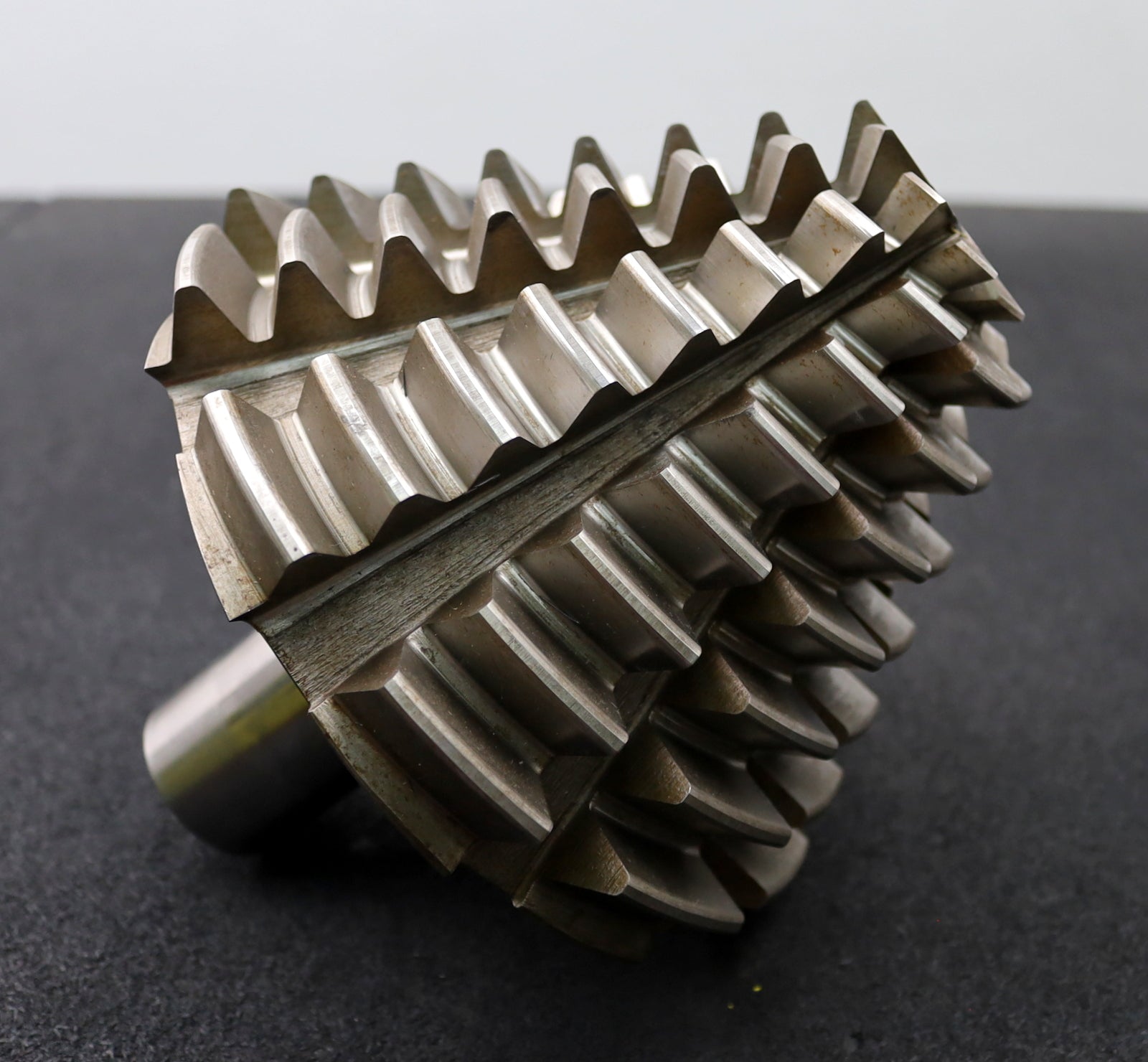 Bild des Artikels KLINGELNBERG-Palloid-Wälzfräser-m=-6,0-EGW-20°-Zahnform-I-1gg.-Rechts-WN6-67-114