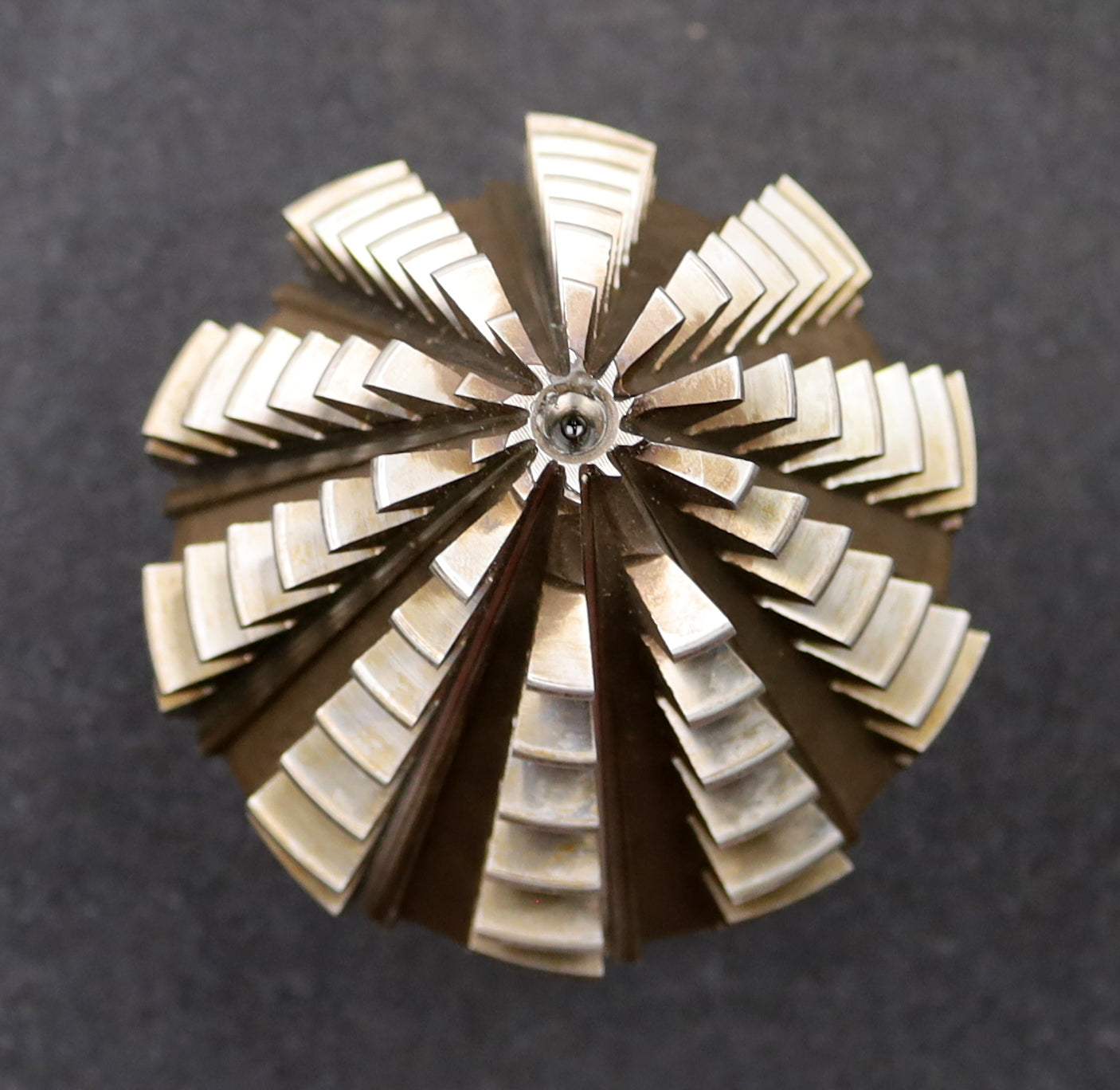 Bild des Artikels KLINGELNBERG-Palloid-Wälzfräser-m=-4,5-EGW-20°-Zahnform-I-1gg.-Rechts-Rest=70%